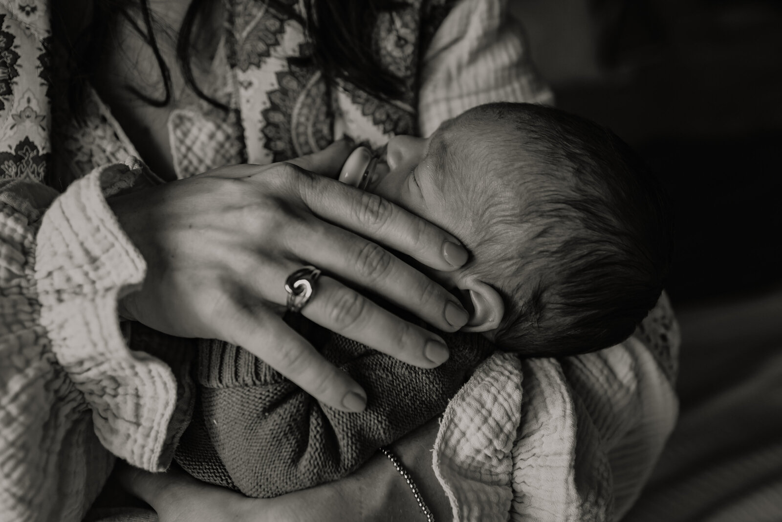 newbornshoot newborn fotoshoot newborn fotograaf fotoshoot baby wanneer een newbornshoot valkenswaard eindhoven la nouk fotografie