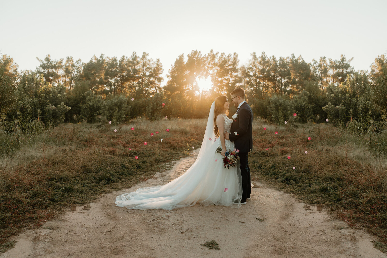 Schnepf-Farms-Garden-the-Farmouse-Wedding-Phoenix-Arizona-12