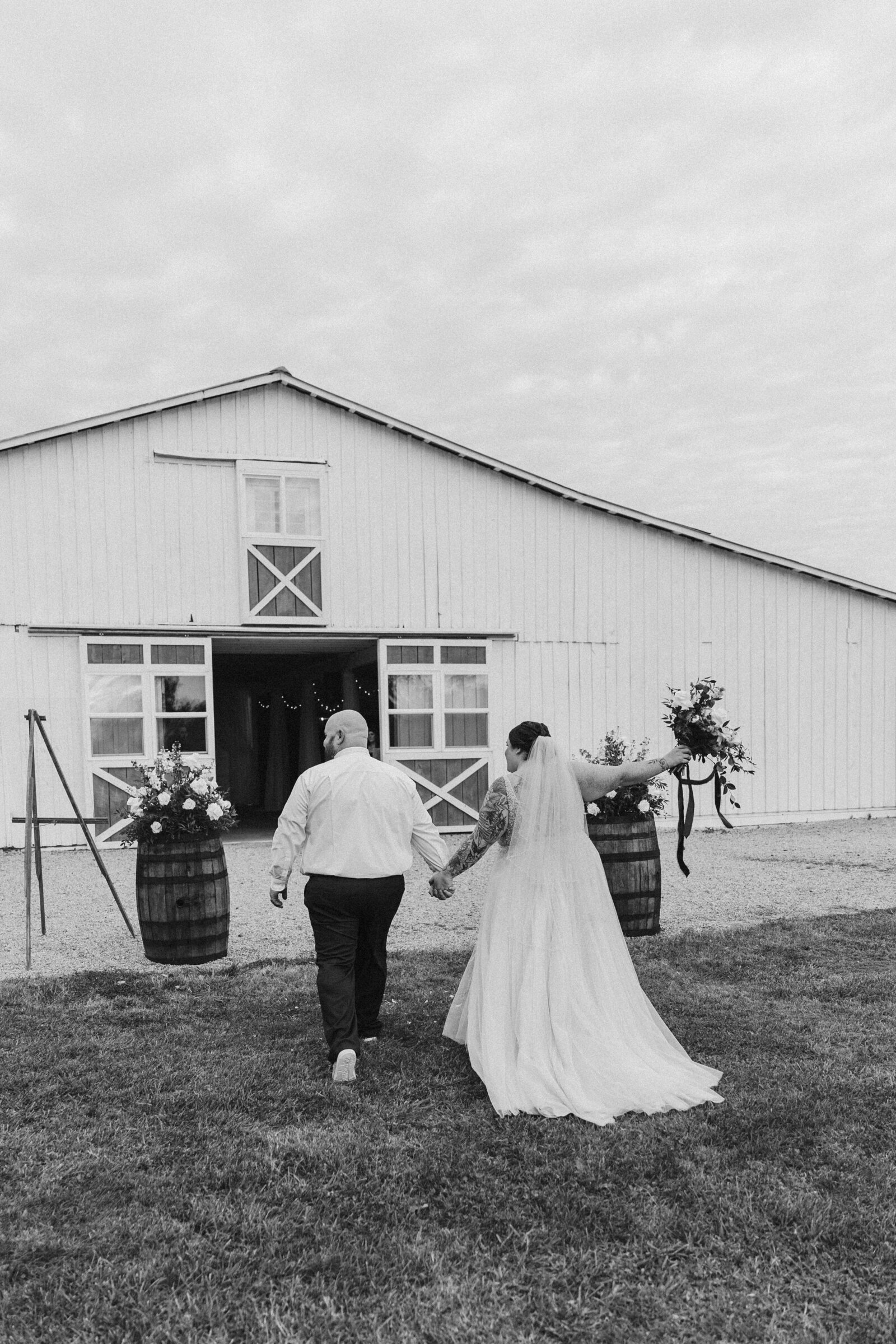 DanielleJimmyBernedWeddingJubileeFarm-335