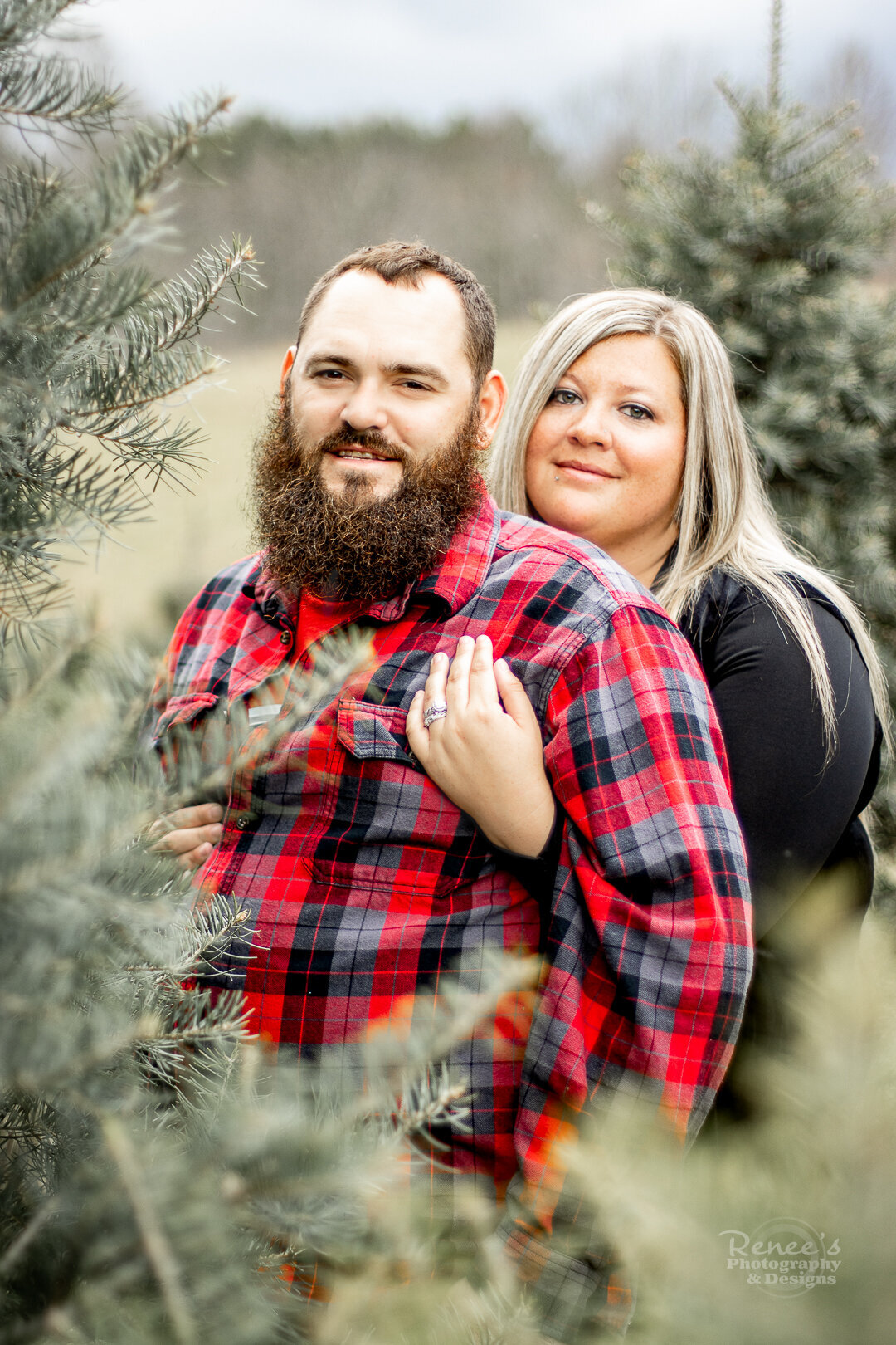 renees-photography-and-designs_christmas-tree-farm_family-children-photoshoot_new-river-valley_blue-ridge-mountains-sm-1742