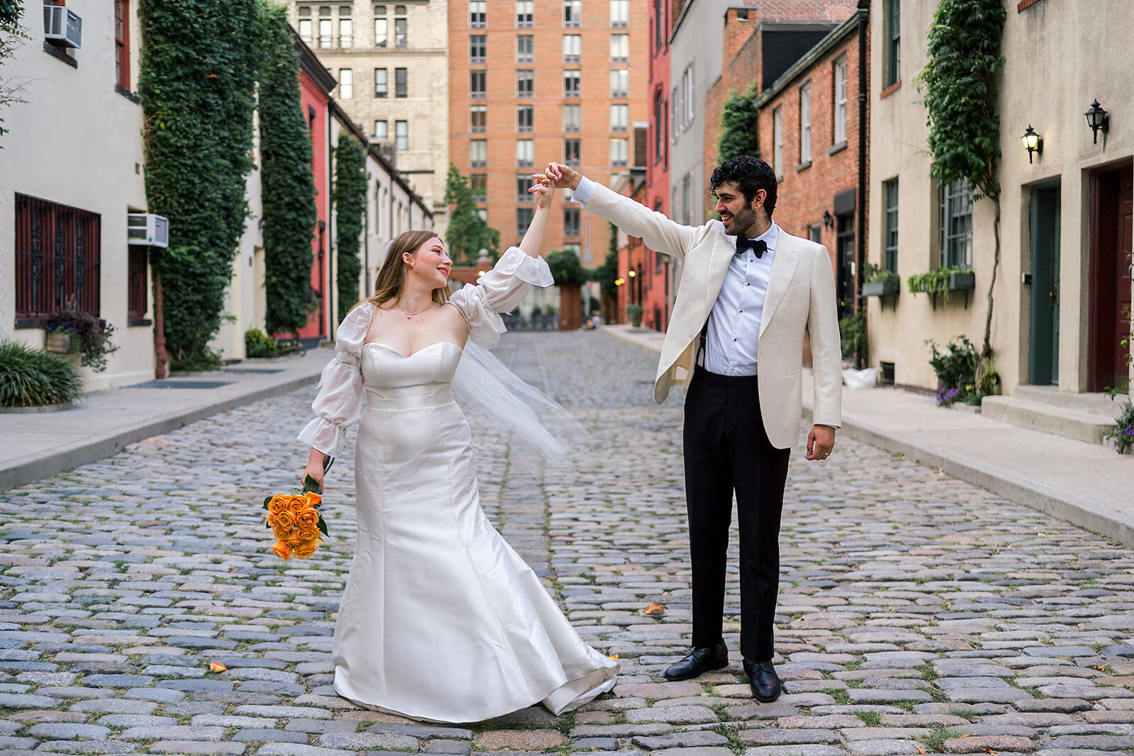 Eliana-Melmed-JewishWeddingPhotographer-Chicago-Elopement-EditorialSubway-130