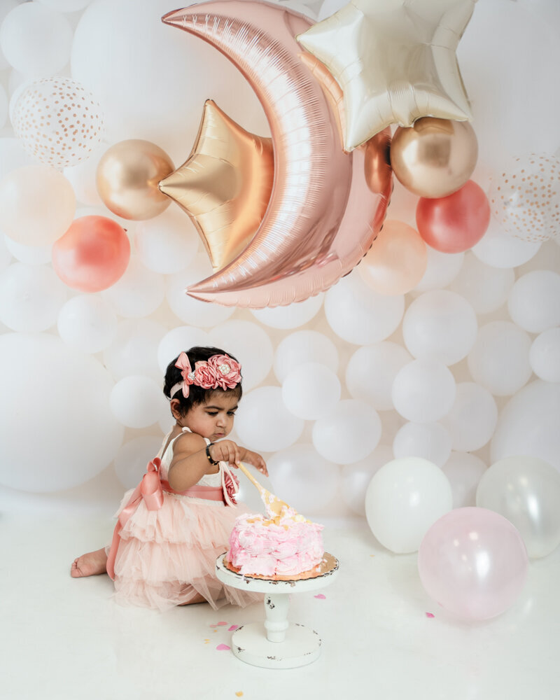 Monclaire_NJ_First_Birthday_Moon_Star_White_Balloon_Wall_Cake_Smash