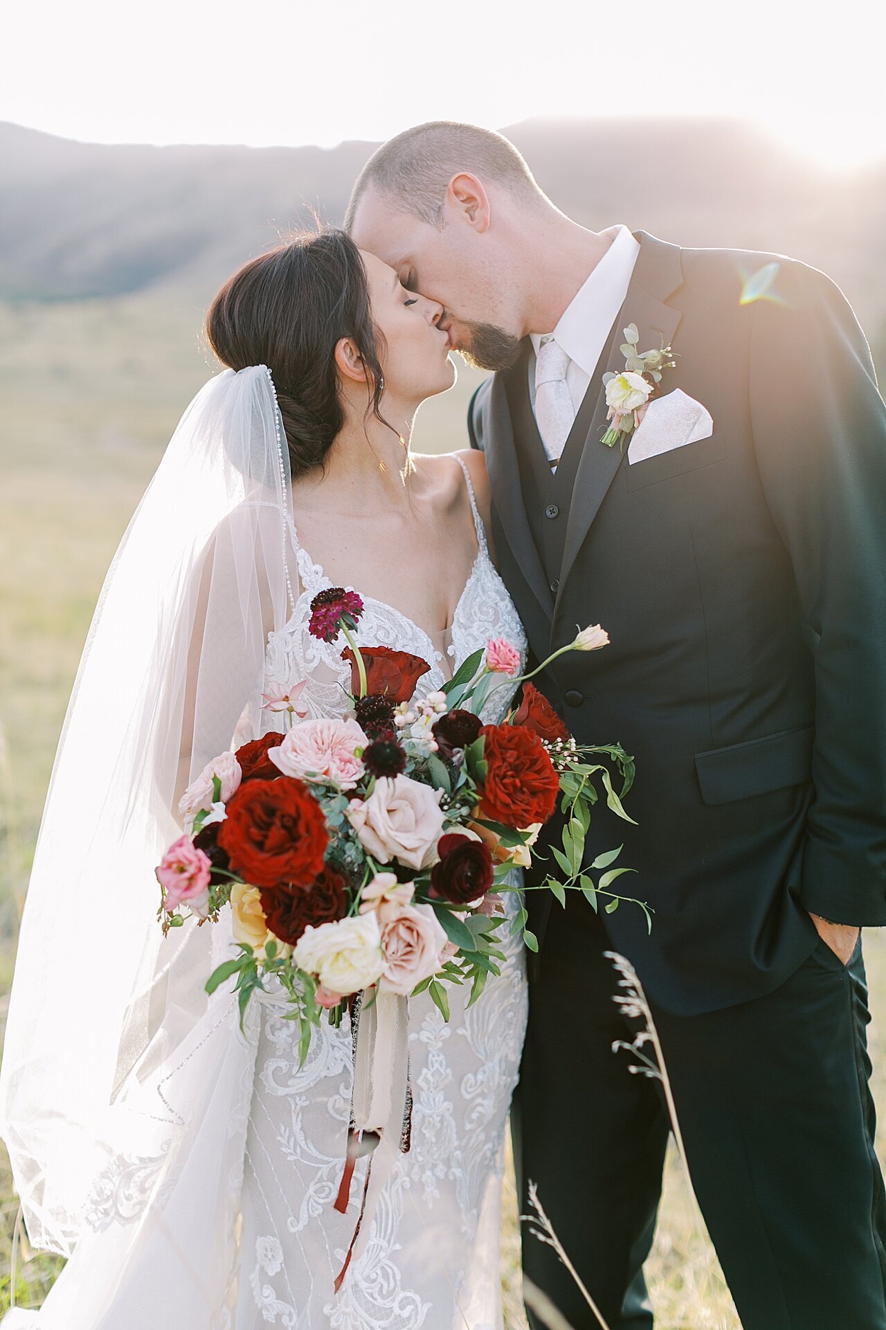 high end luxury wedding photography real wedding bride and groom colorado photographer near denver rocky mountain photographers light and airy style colorado based wedding portraits in the mountains at the Manor House_2816