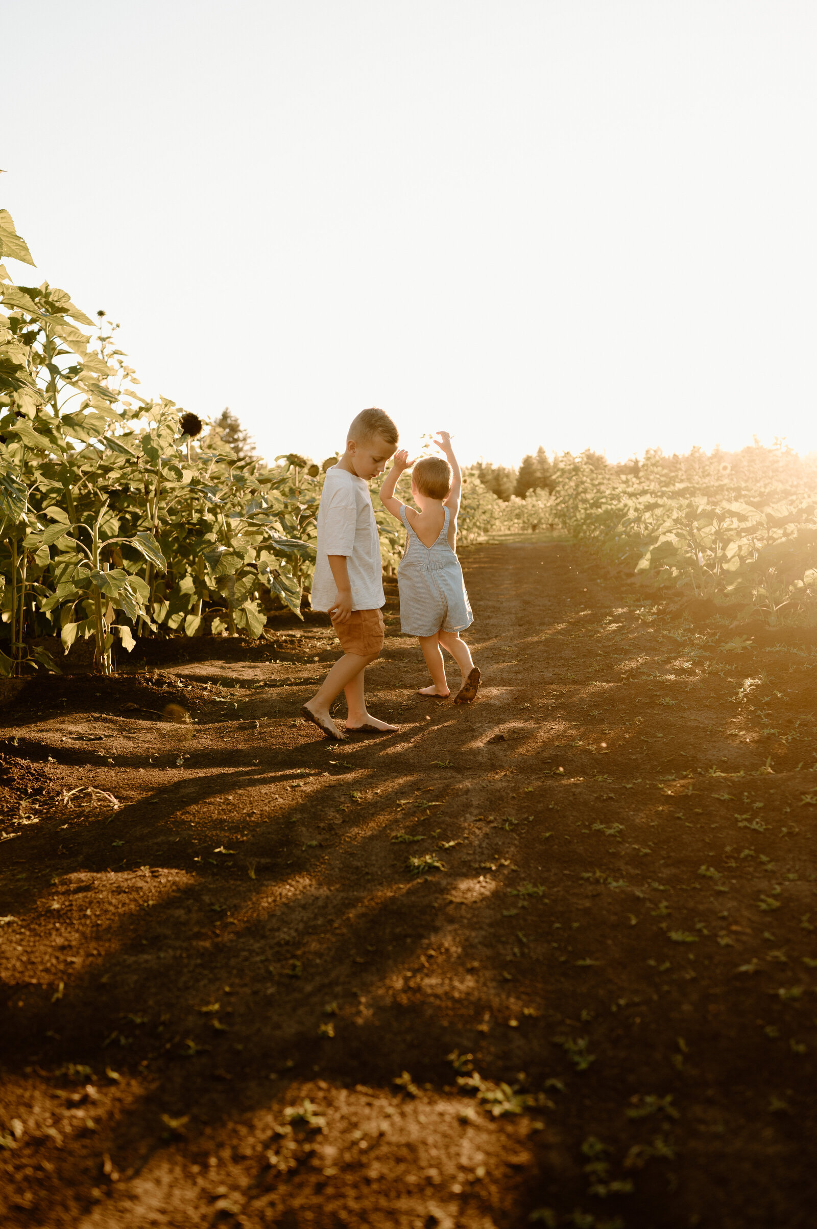 Sibling Family Photos taken by PNW Family Photographer