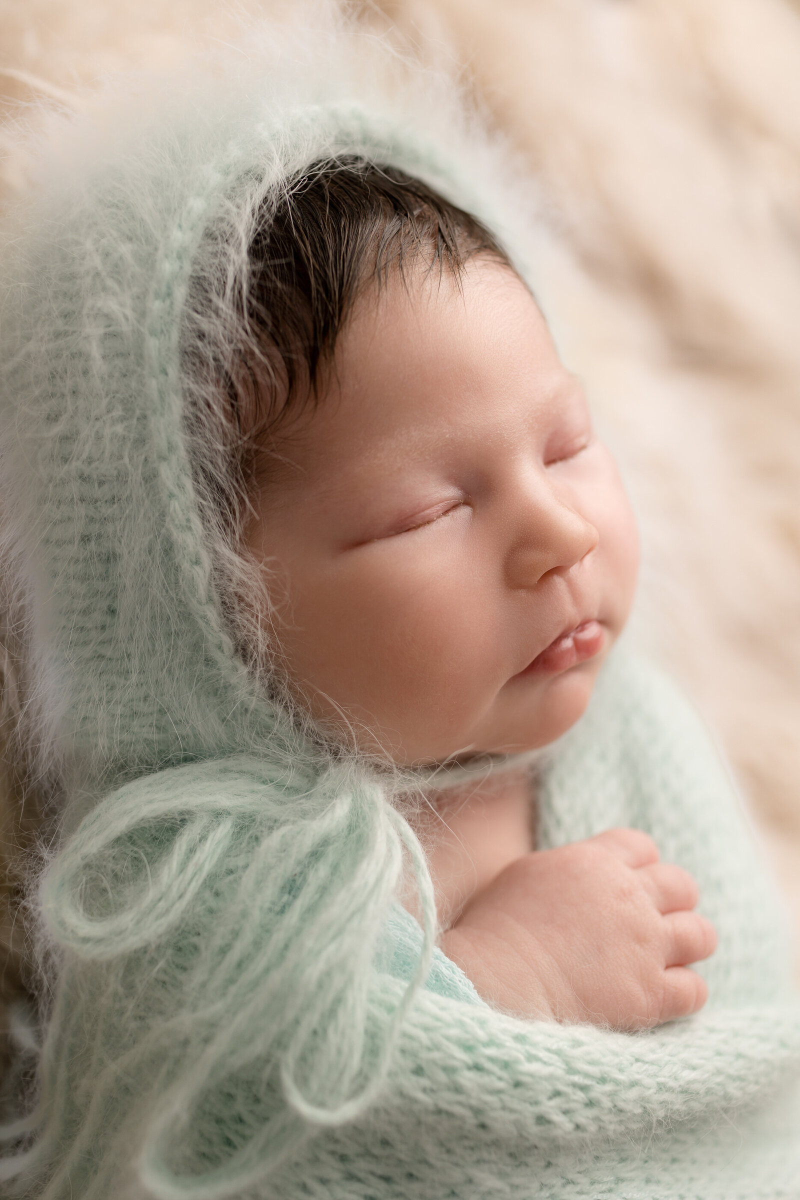 in-home-newborn-photography-session-Georgetown-KY-photographer-baby-girl-2