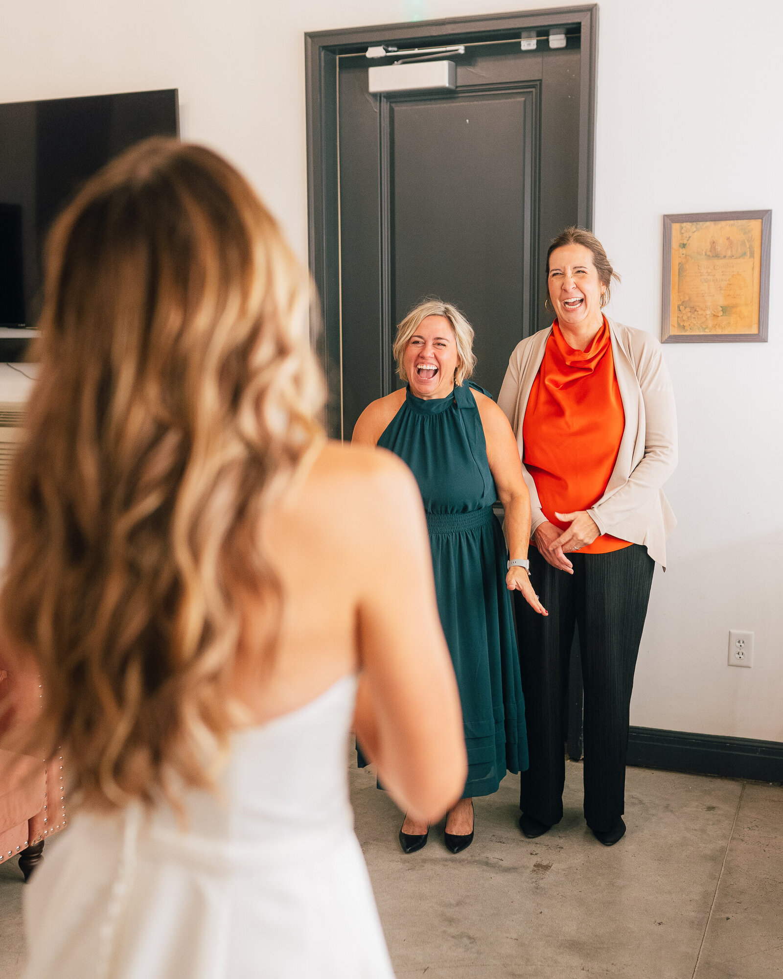 Saenz The Farmhouse KC Event Venue Wedding73