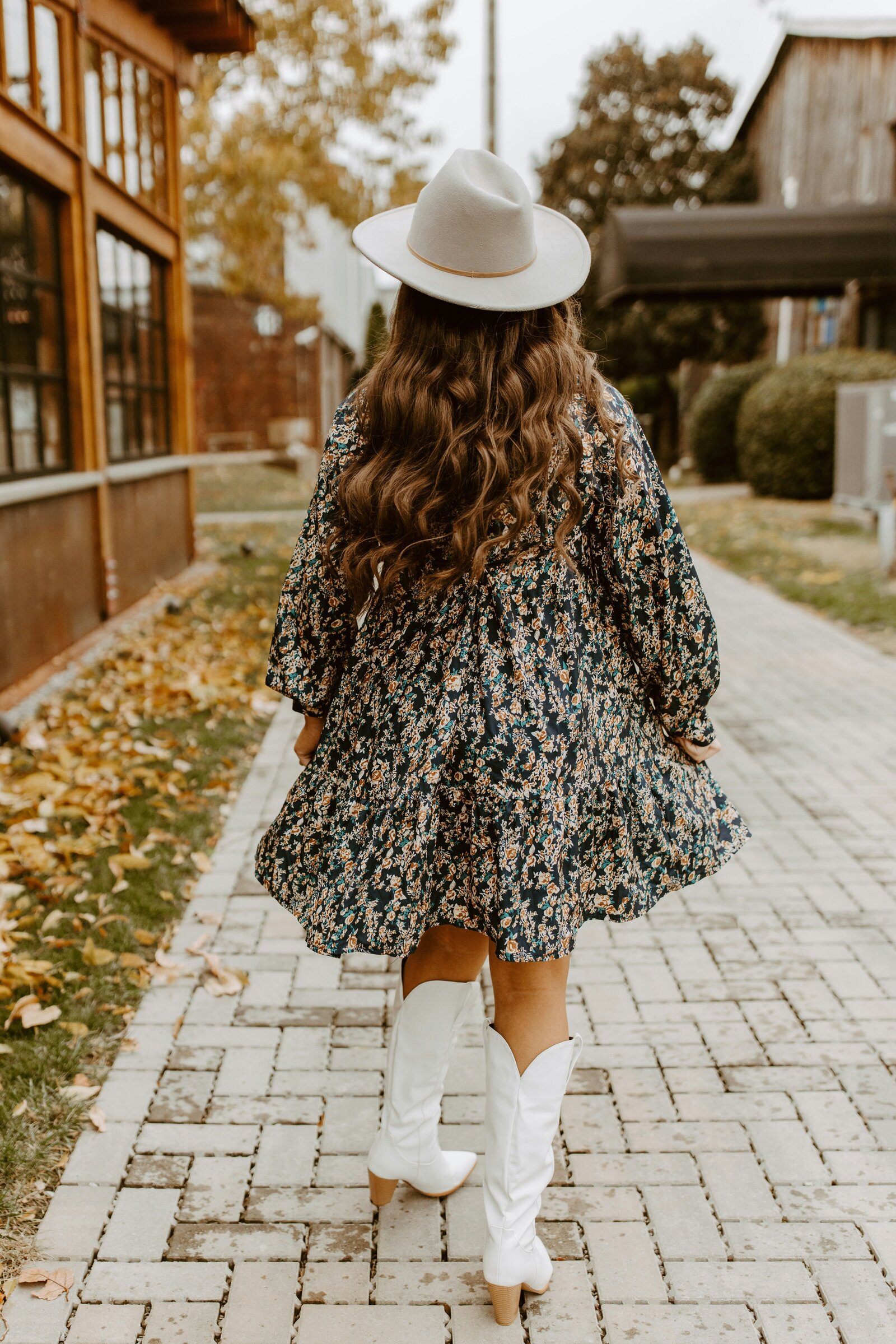 hannah-busing-GPAsfBABCWs-unsplash