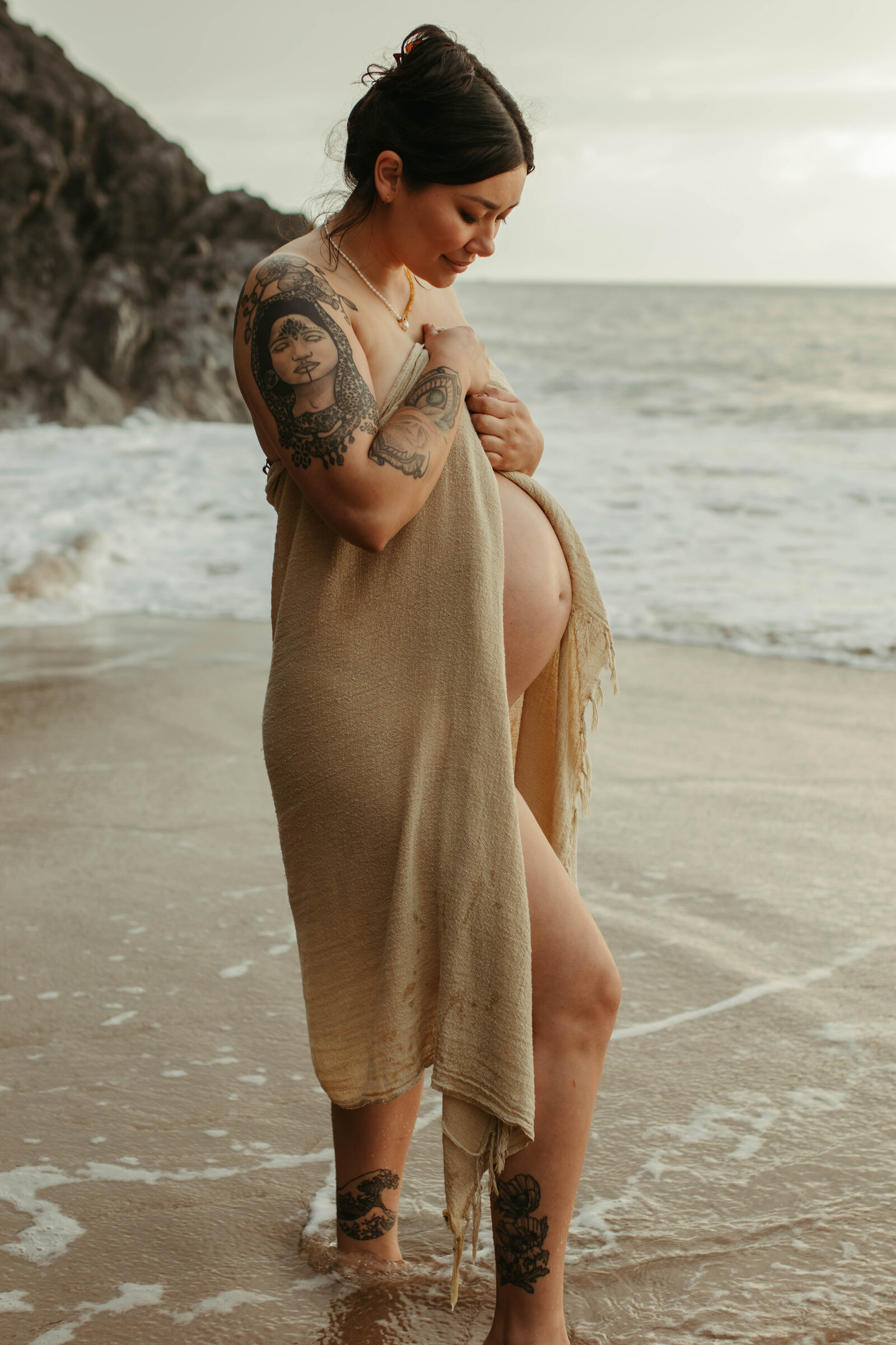 cairns maternity photographer