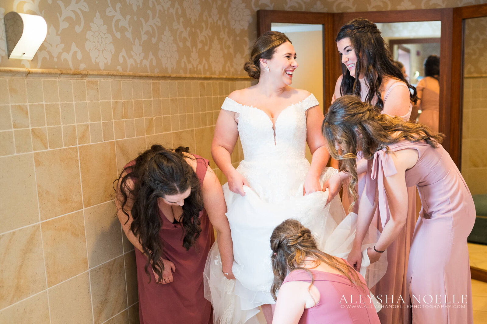 Wedding-at-River-Club-of-Mequon-115