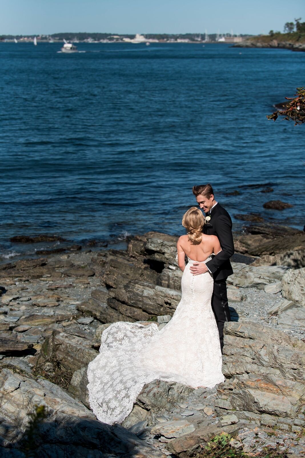 leila-james-events-newport-ri-wedding-planning-luxury-events-castle-hill-inn-kaset-and-sean-SNAP!-wedding-photography-12