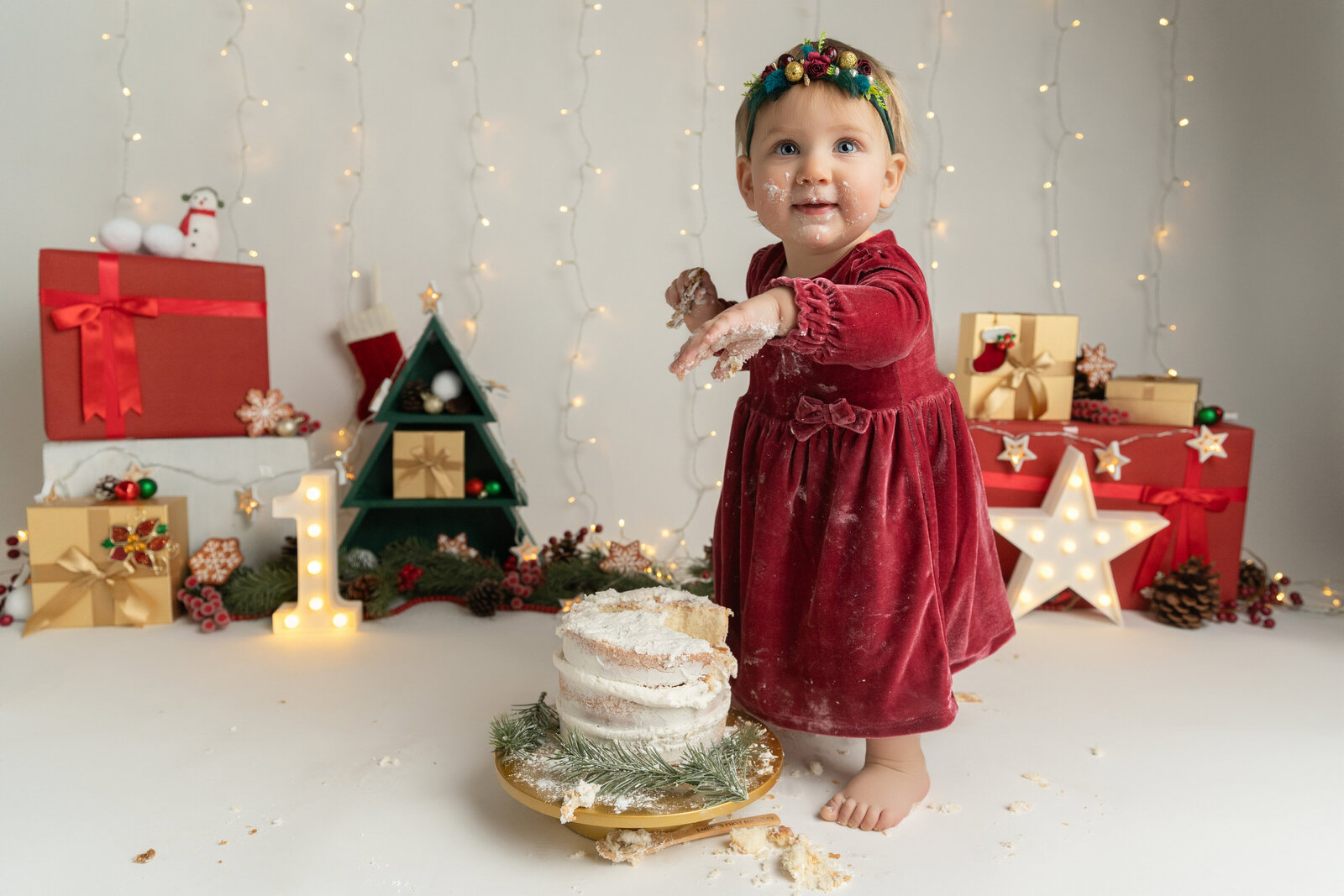 Emery's Cake Smash Birthday Photos-December 2024-Sabrina Baxter Photography-Houston Photographer-45-E