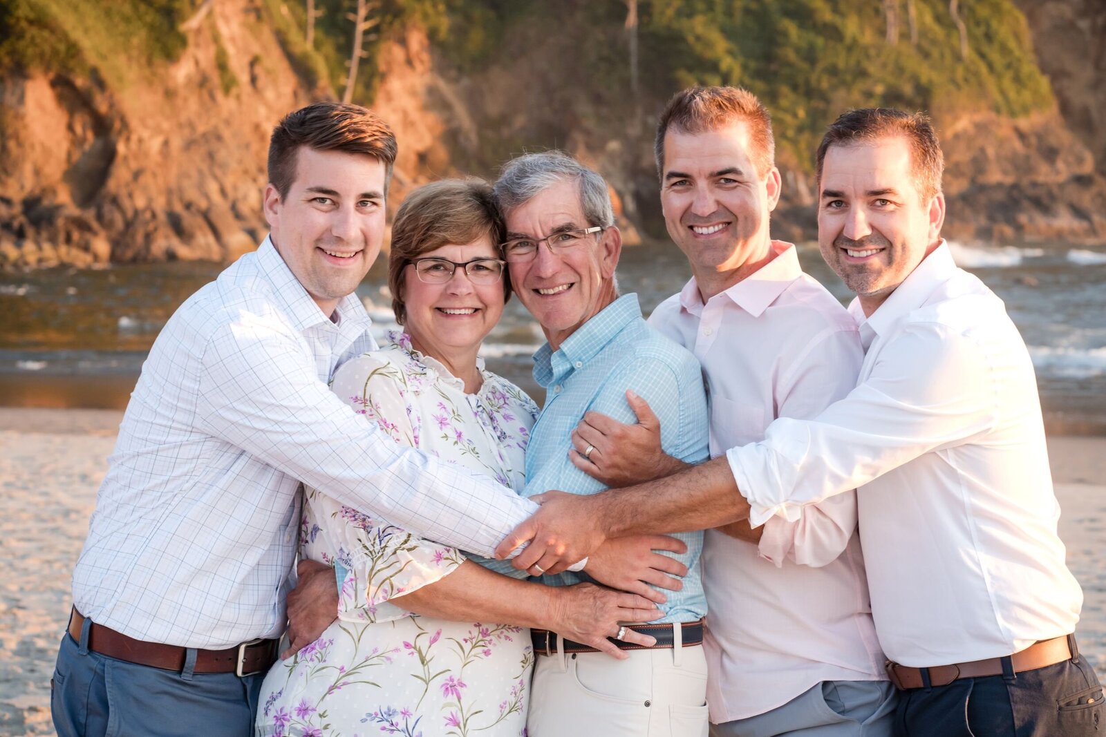 Family Photographer in Neskowin Oregon 