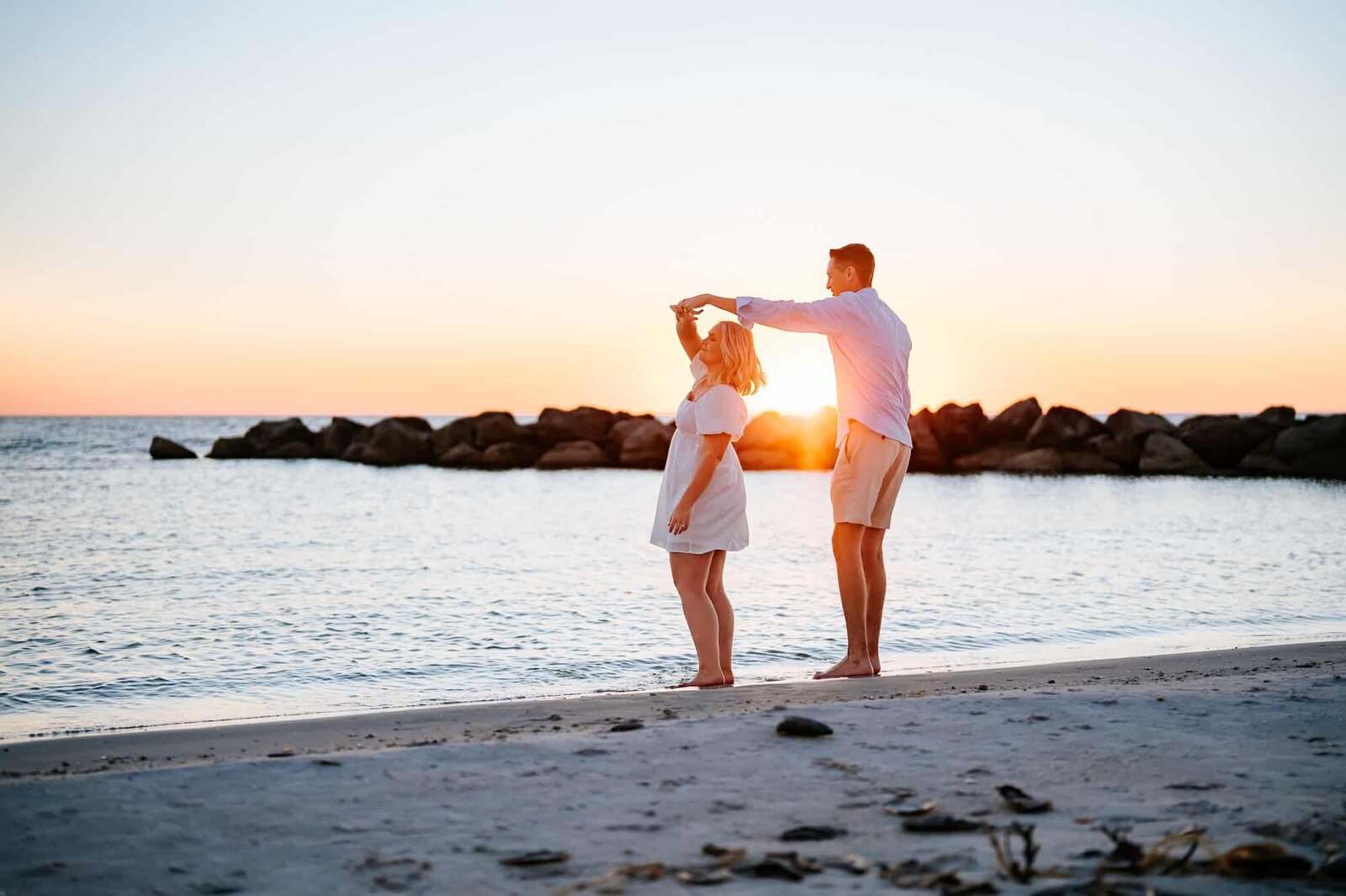 lakeland-engagement-photographer-upham-beach-sunset-couples-photo-session-38