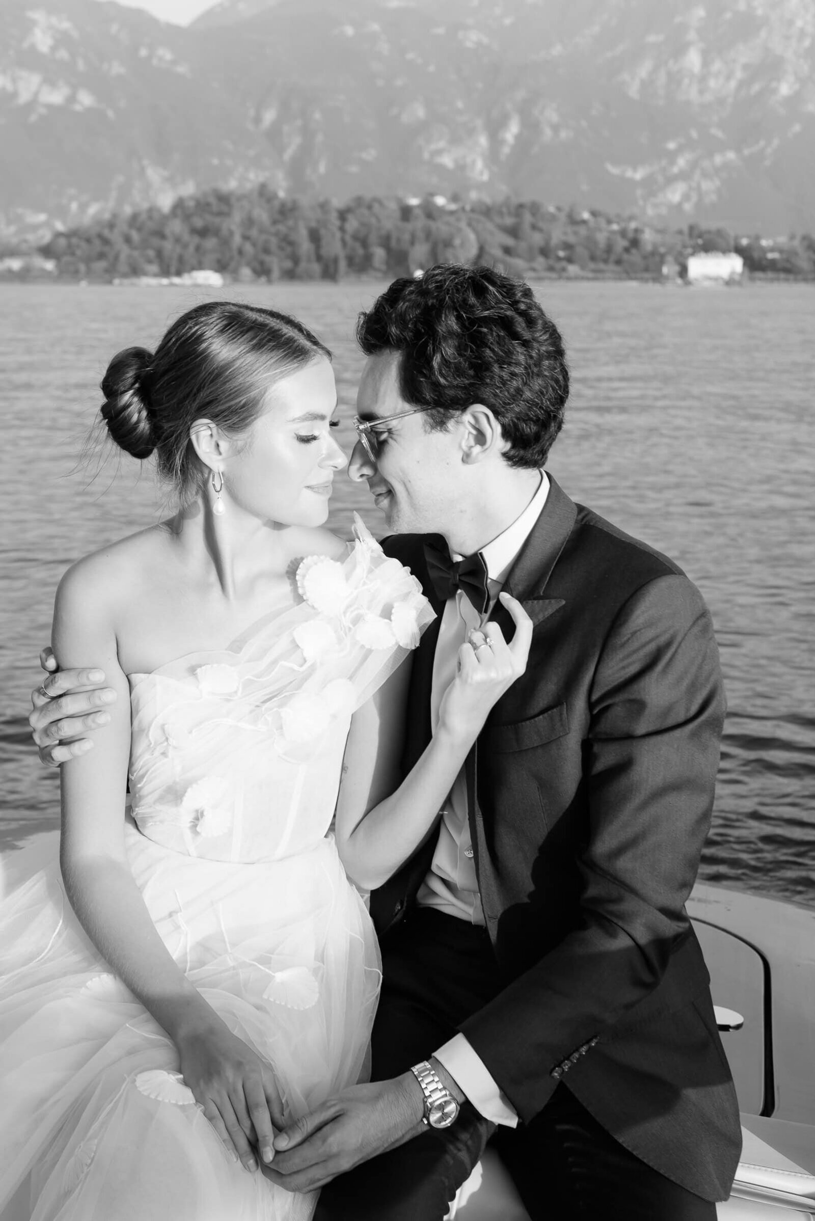 Destination Wedding Photographer Anna Lundgren in Stockholm Wedding in Lake Como boat elopement_181