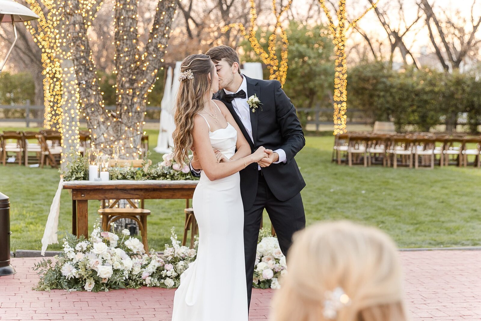 Phoenix-Wedding-Photographer-and-Videographer-Venue-at-the-Grove-WoodWed-1637