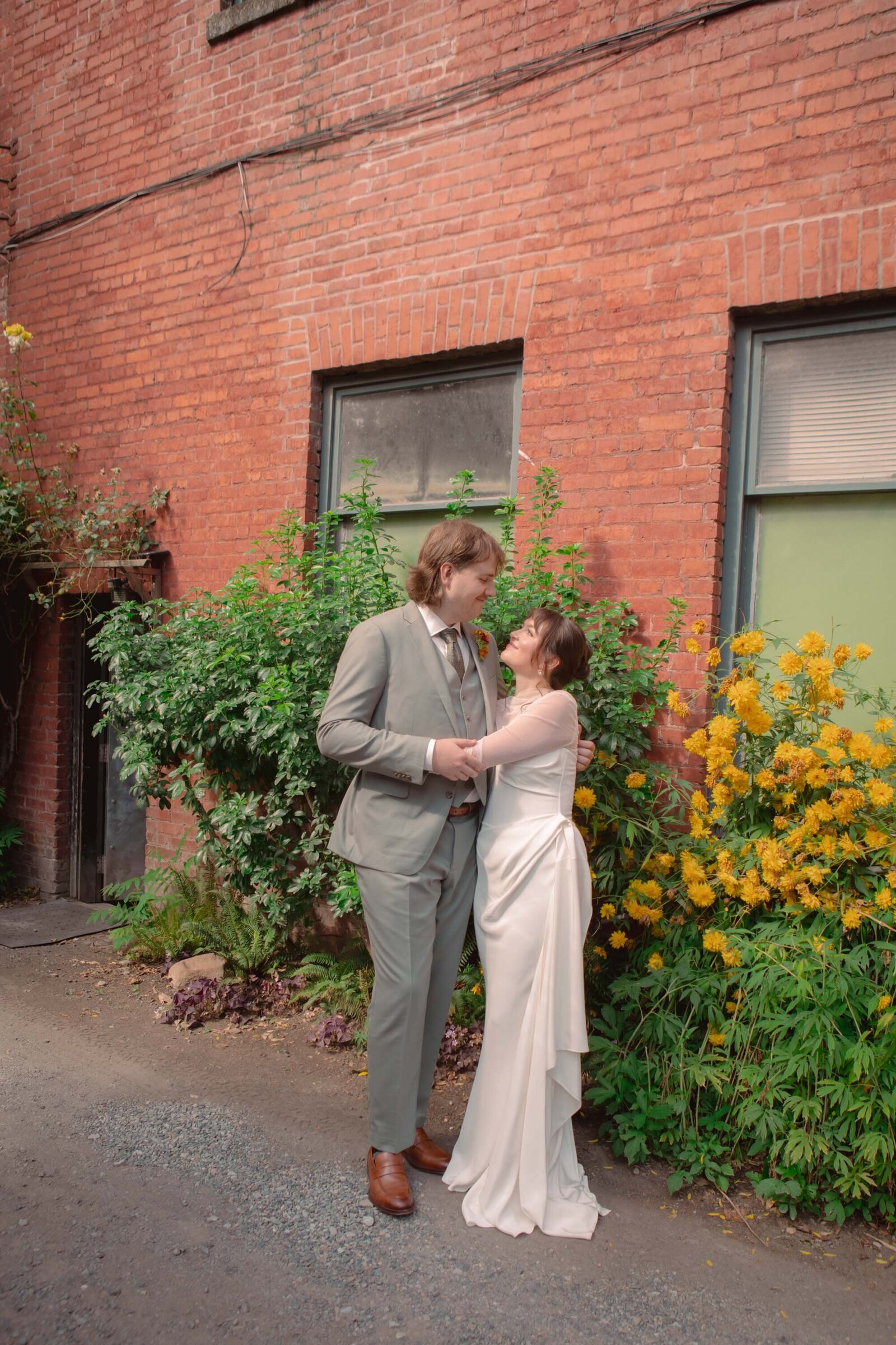 Jess-Buckley-Photo-FILM-Wedding-Seattle-Restaurant-46