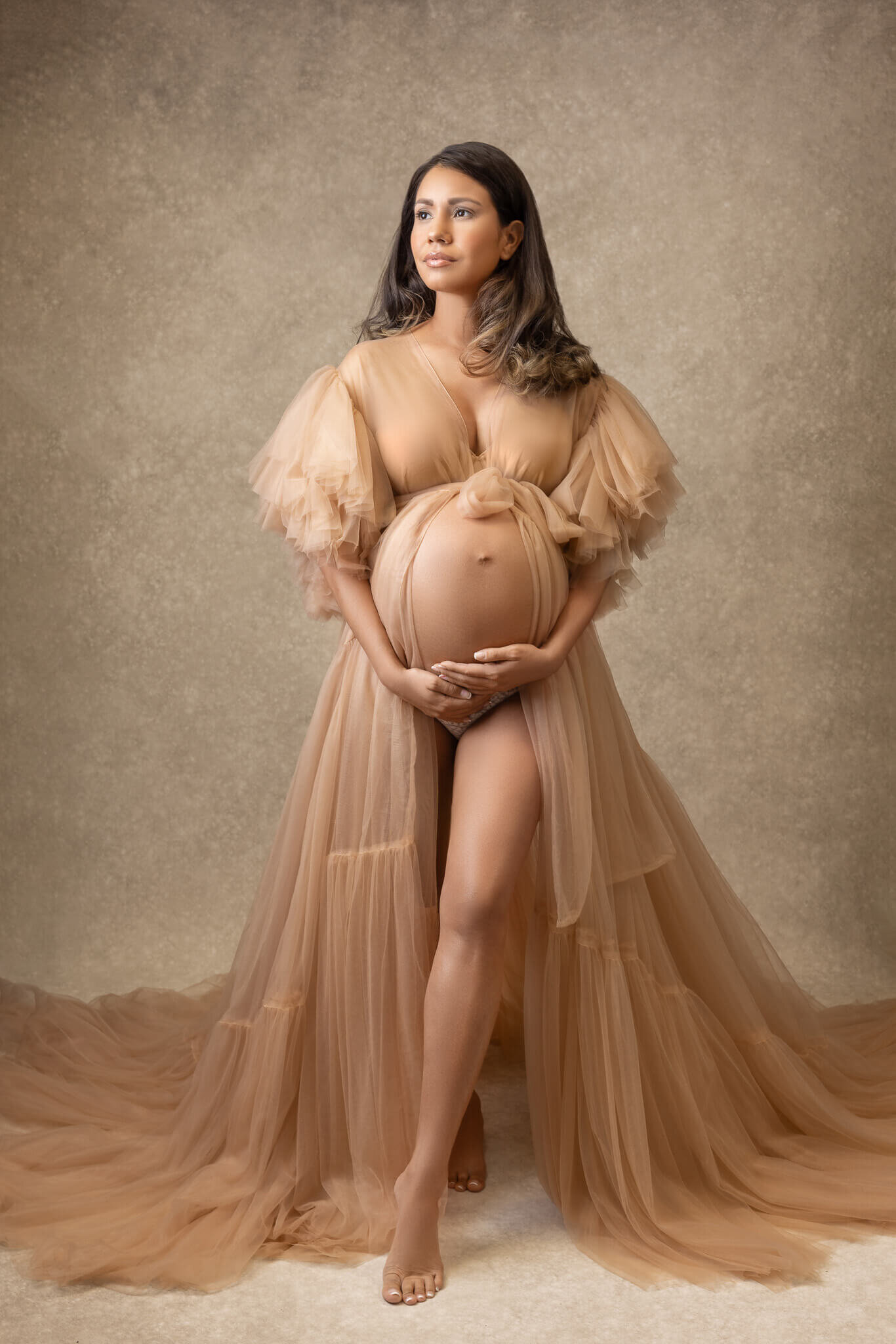 las-vegas-maternity-studio-tulle-gown