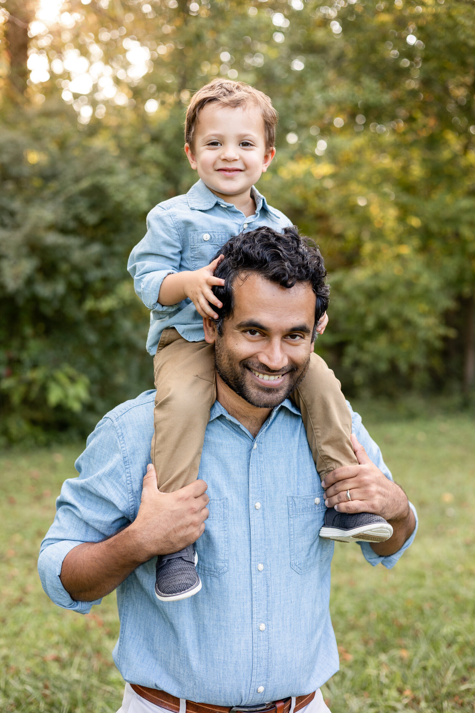 outdoor-family-photography-session-Lexington-KY-photographer-Veterans-Park-3