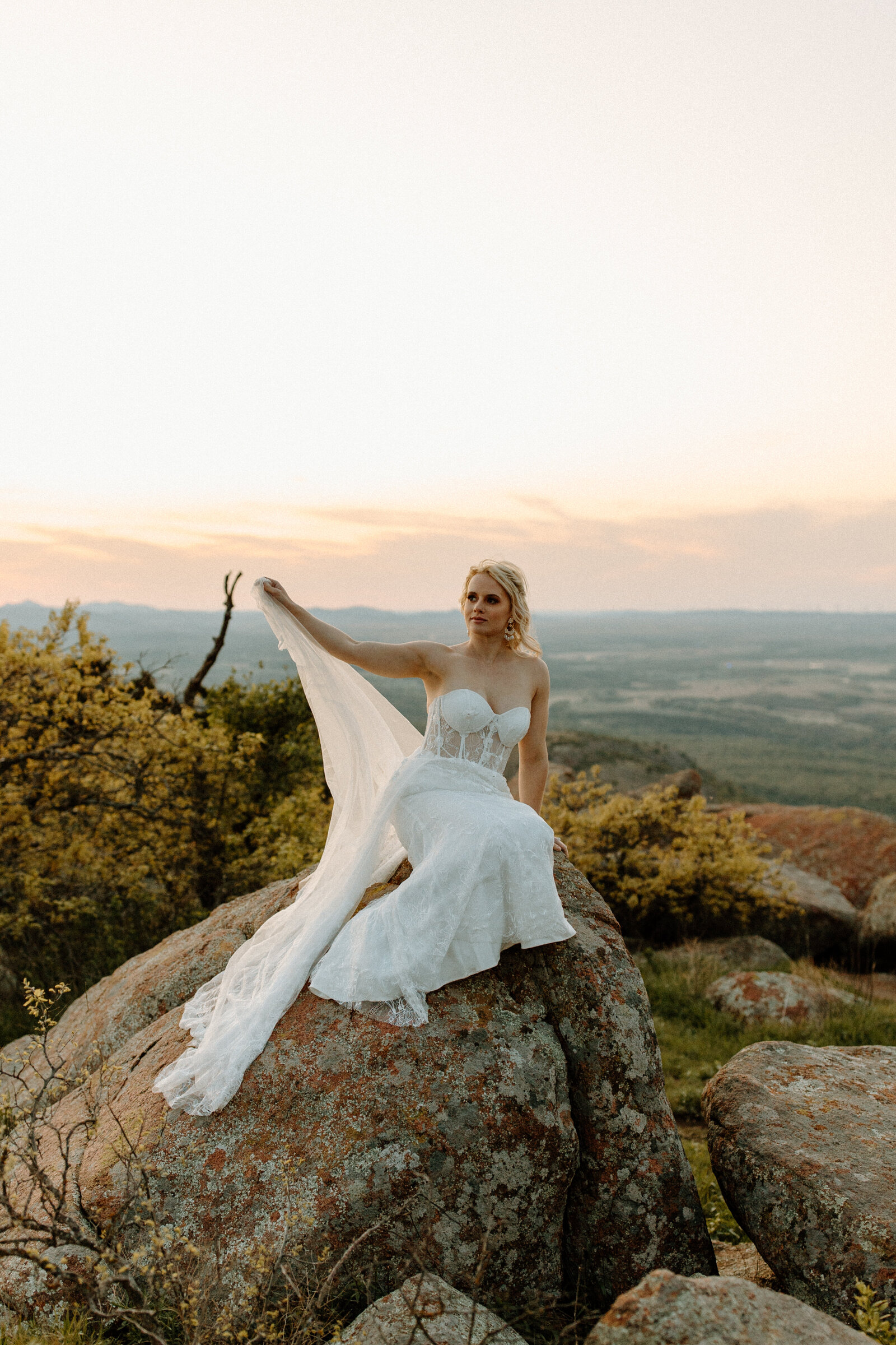 Wichita_mountains_wildlife_refuge_elopement_wedding_KatherineRiveraPhotography-0188