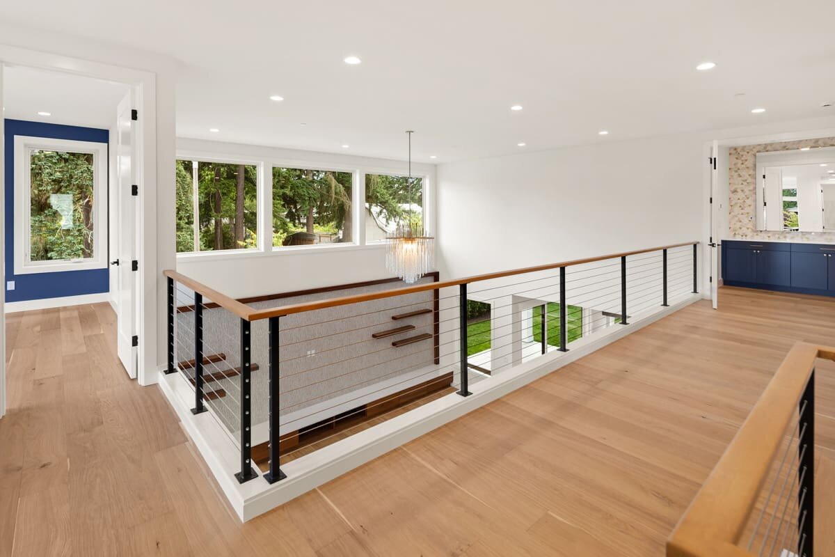 Livingston-Custom-Homes-West-Kelowna-Spec-Build-Landing-Stairs