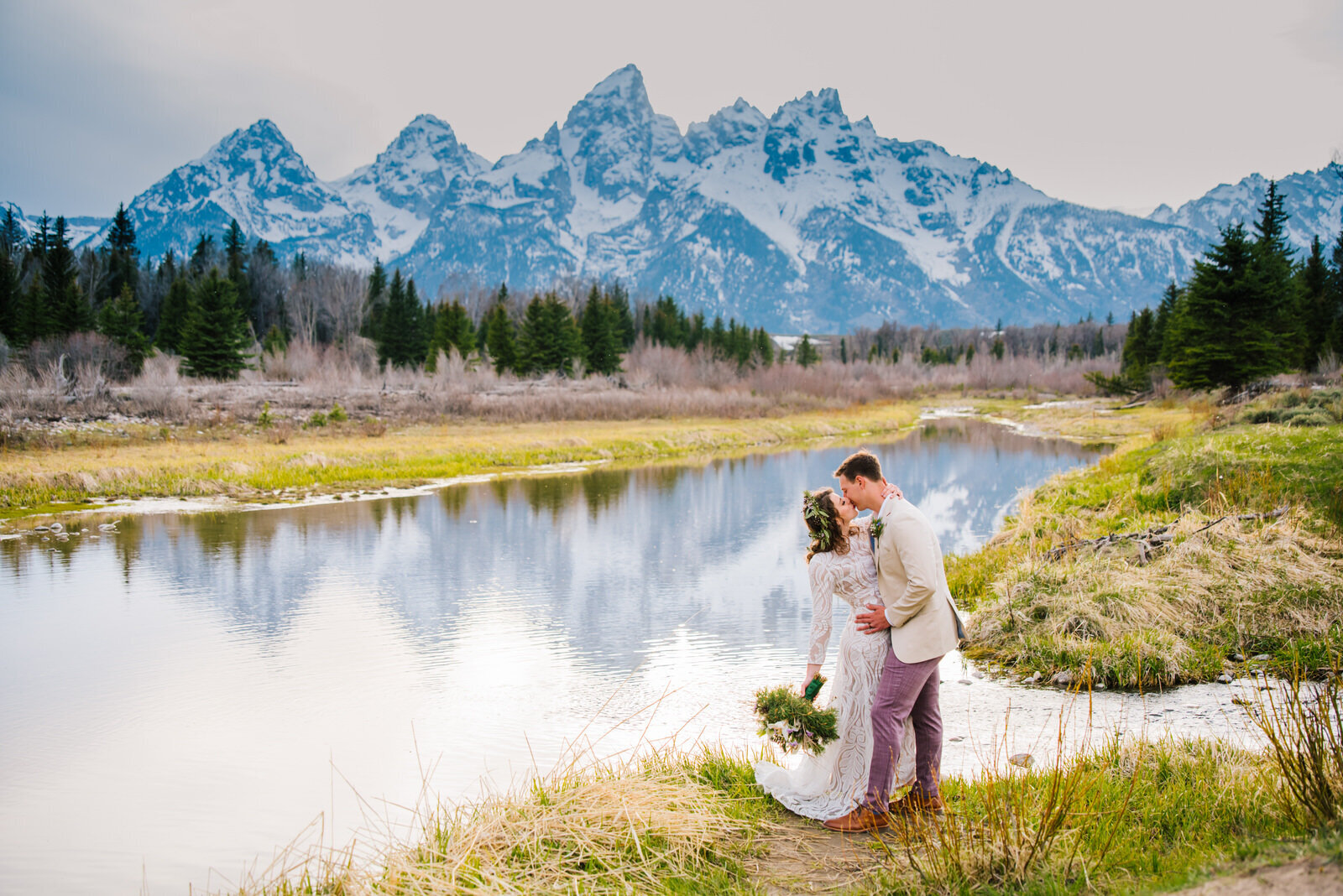 Jackson Hole photographers capture couple kissing in Grand Teton National Park