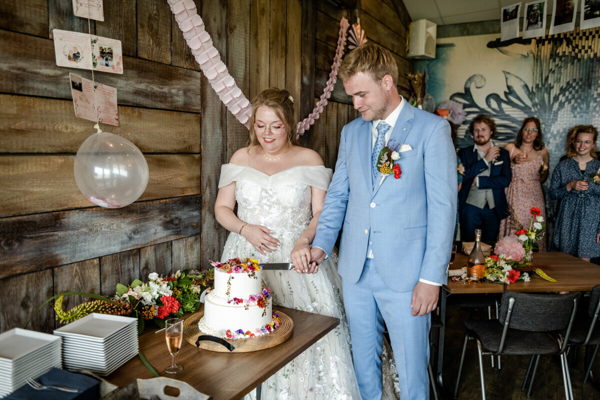 Trouwfotograaf Friesland, bruidsfotograaf, trouwen bij Paviljoen de Leyen (98)