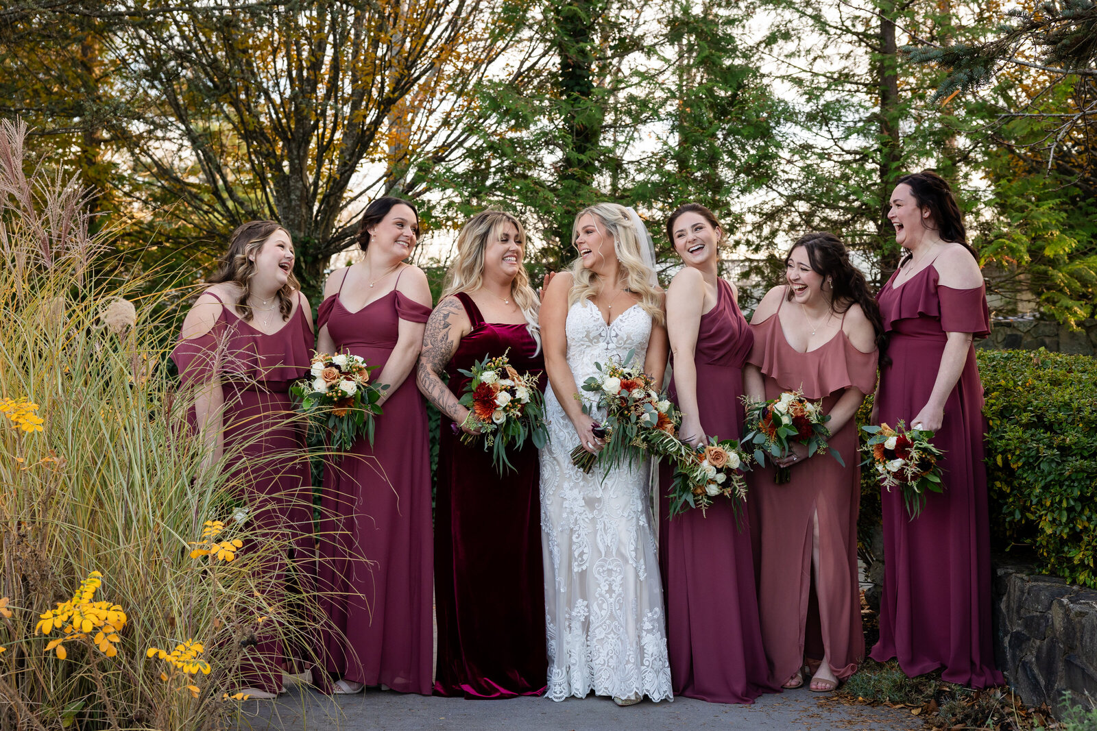 bridesmaids-red-lion-wedding