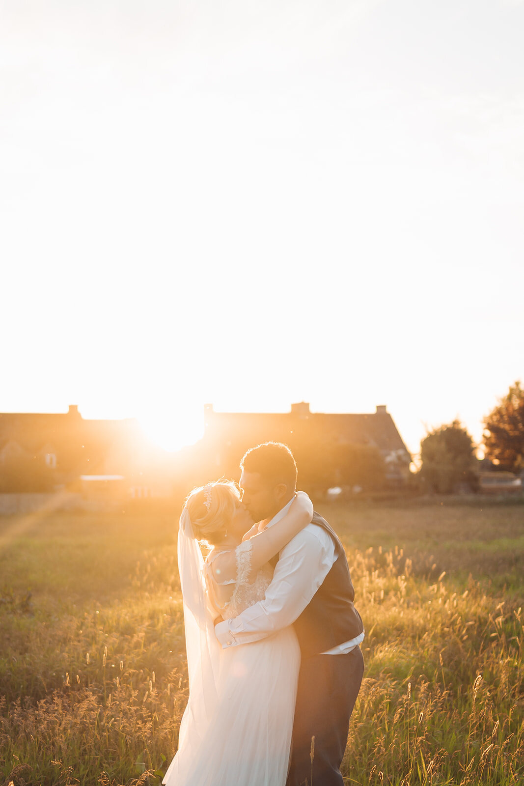 Stone-barn-cotswold-wedding-photographer