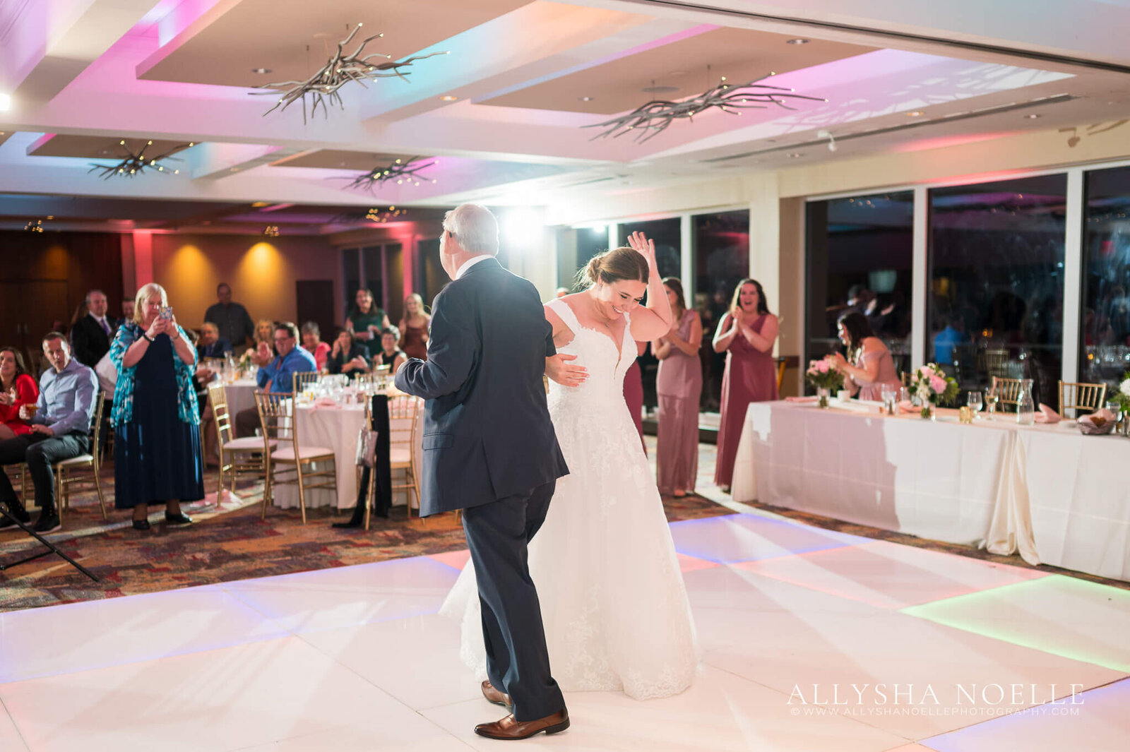 Wedding-at-River-Club-of-Mequon-901