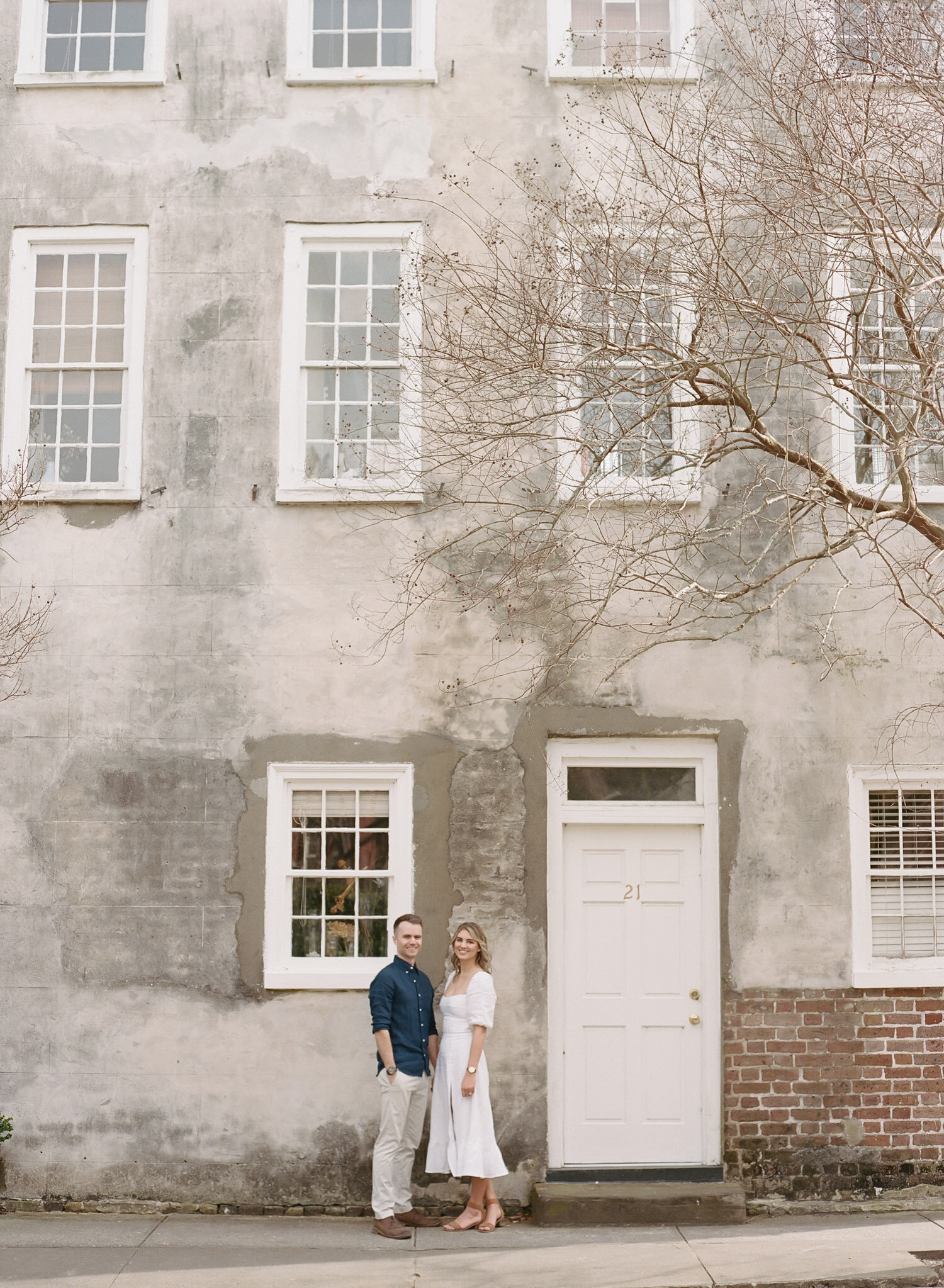 Downtown-Charleston-and-Beach-Engagement-9