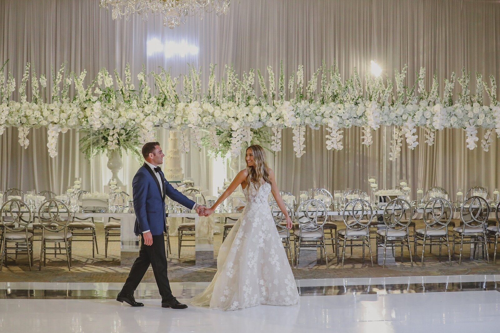 bride-groom-the-eau-reception-inside-1