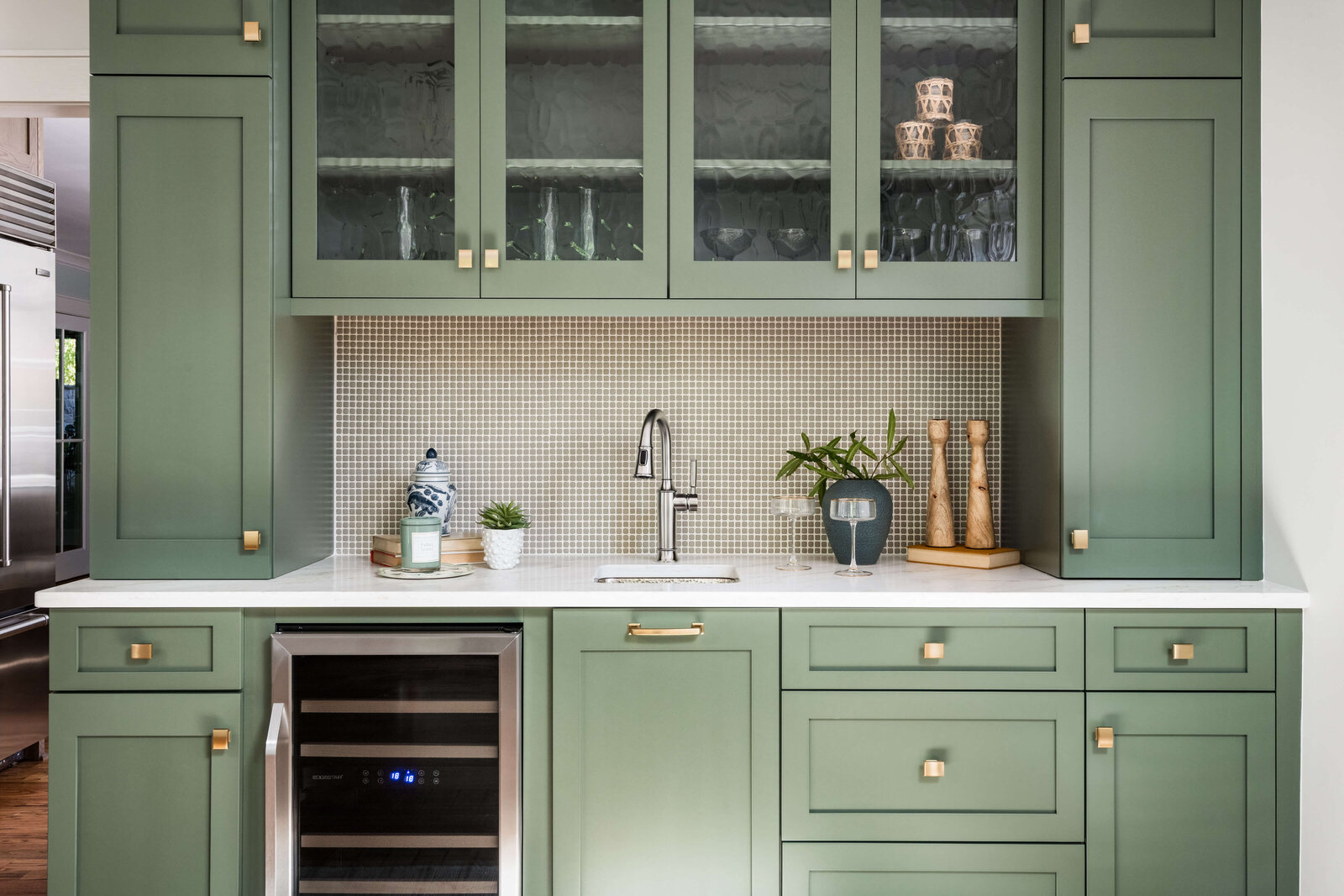 2137-Queens-Rd-East-12