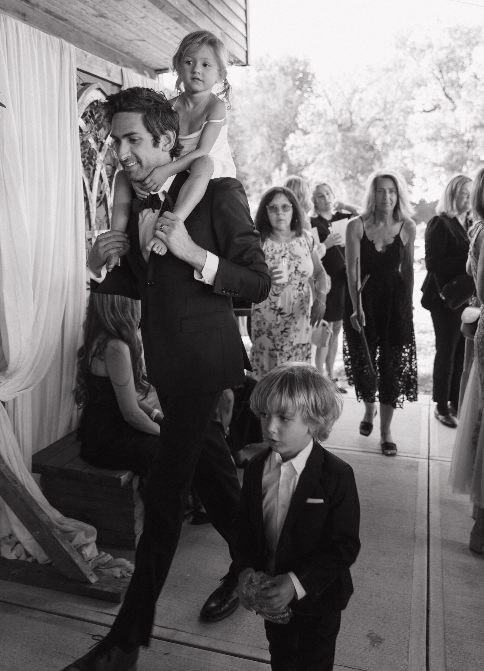 kansas-wedding-photographer-family-focused-true-to-life-grace-trexel-photo