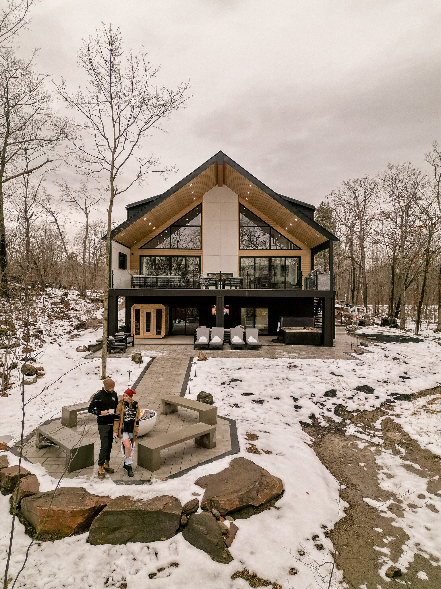 Eco Bay Chalet-Short Term Luxury Rental for Group Stays-Port Severn-Muskoka-Ontario2