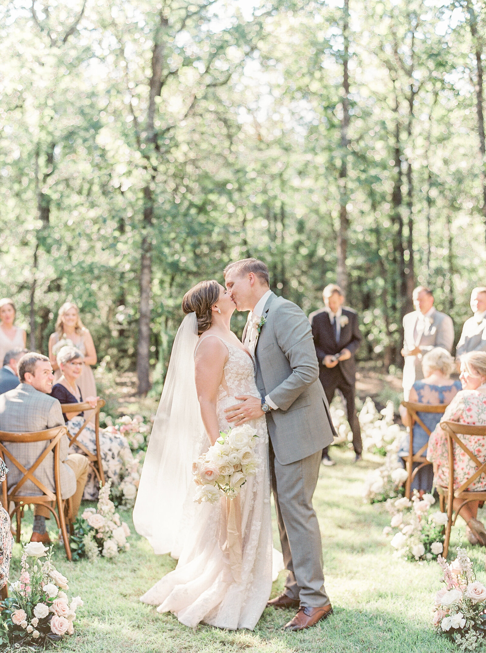 White Sparrow Barn_Lindsay and Scott_Madeline Trent Photography-0095