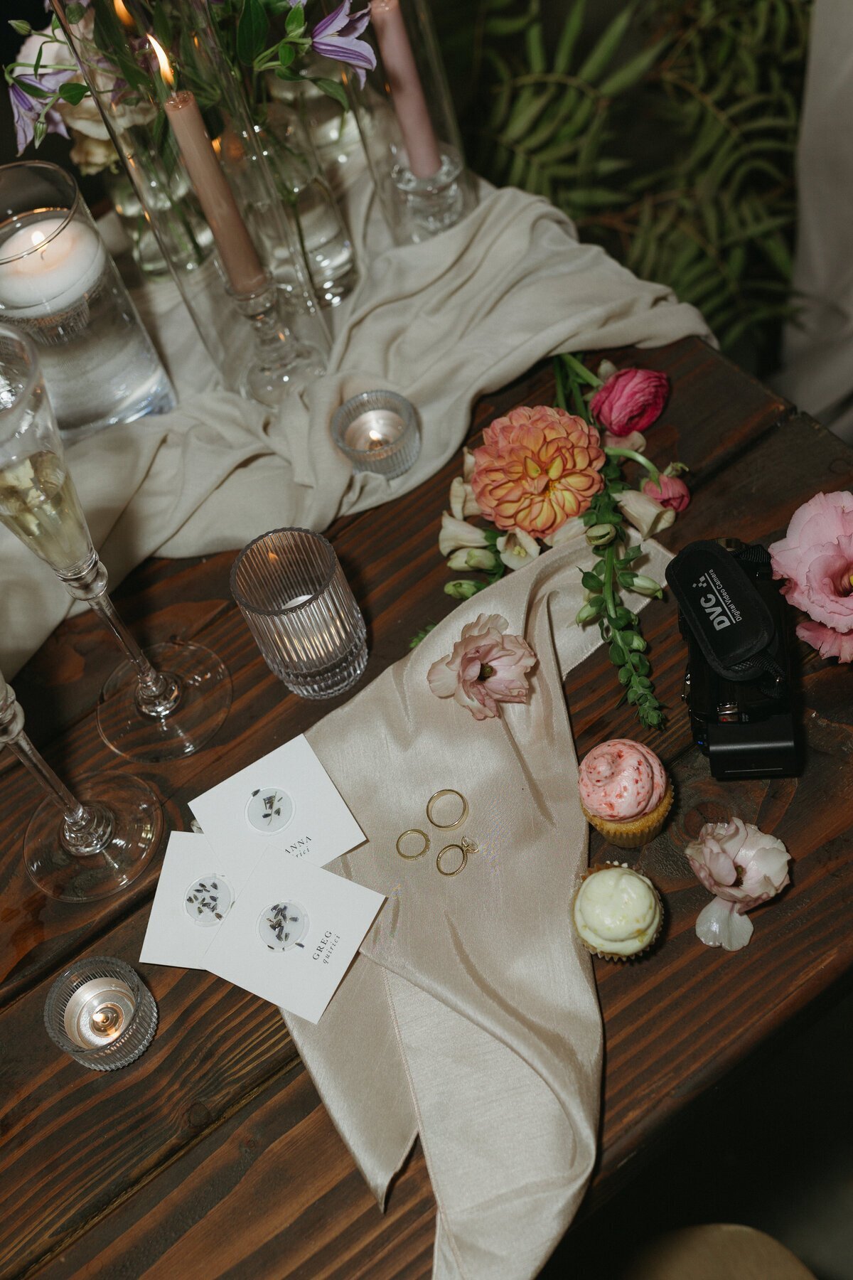 destination wedding photography of wedding flowers and details