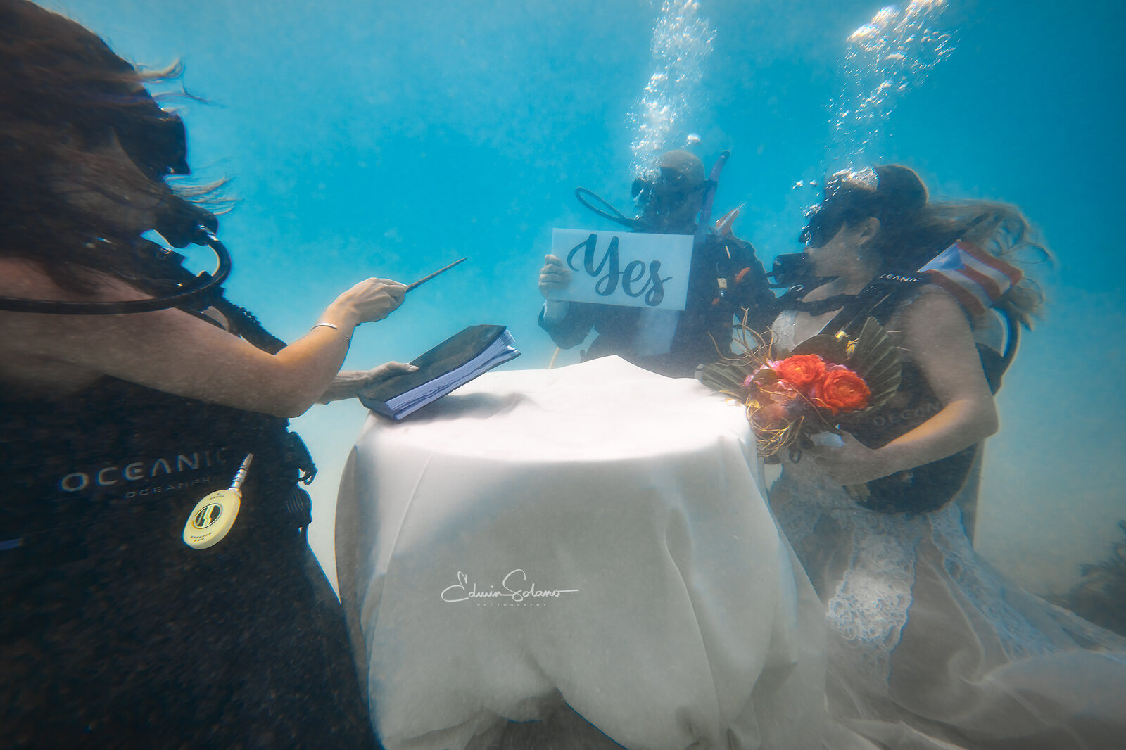 underwater-wedding-0002