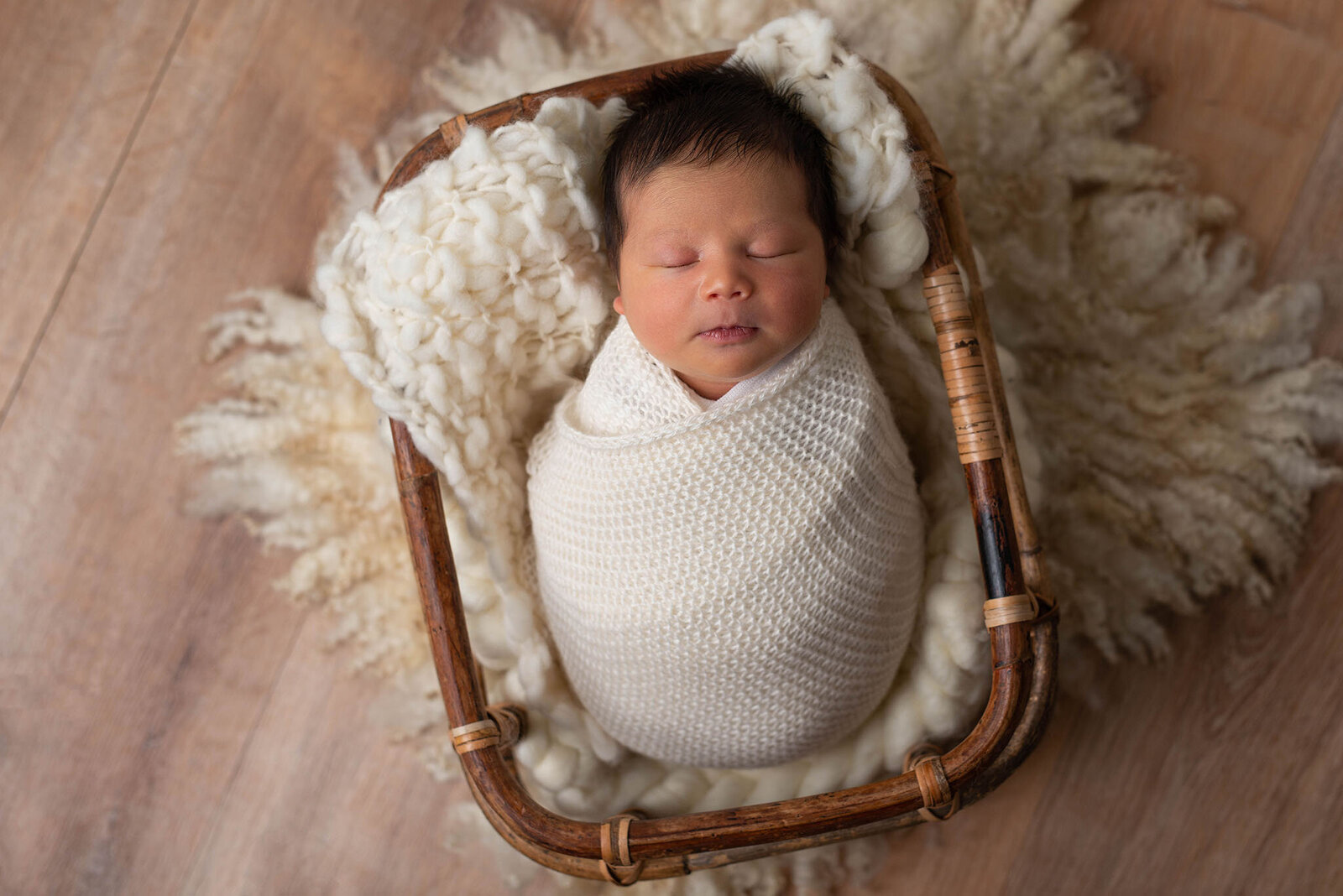 newborn-neutral-san-antonio-photographer