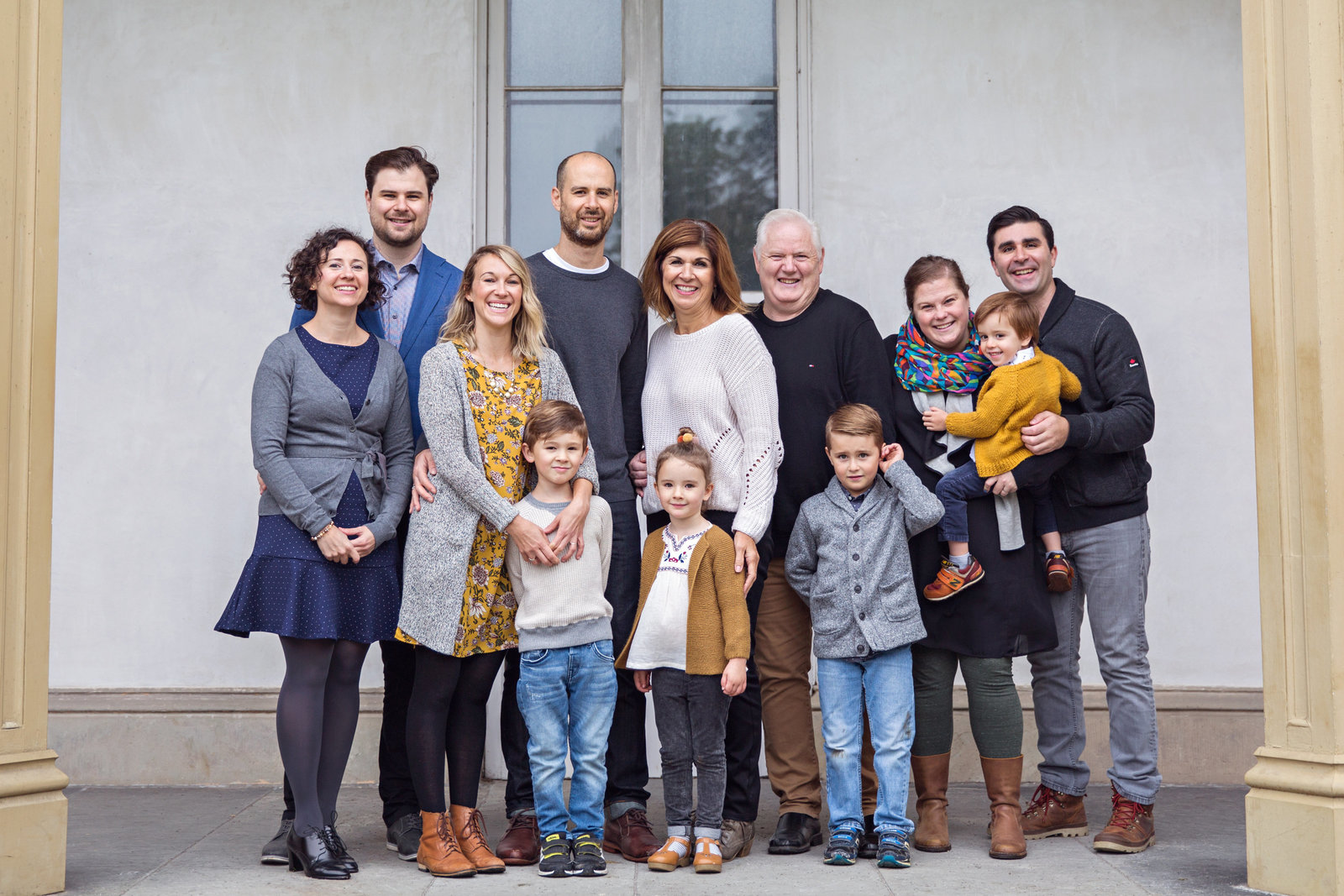 extended family photo at Dundurn Castle