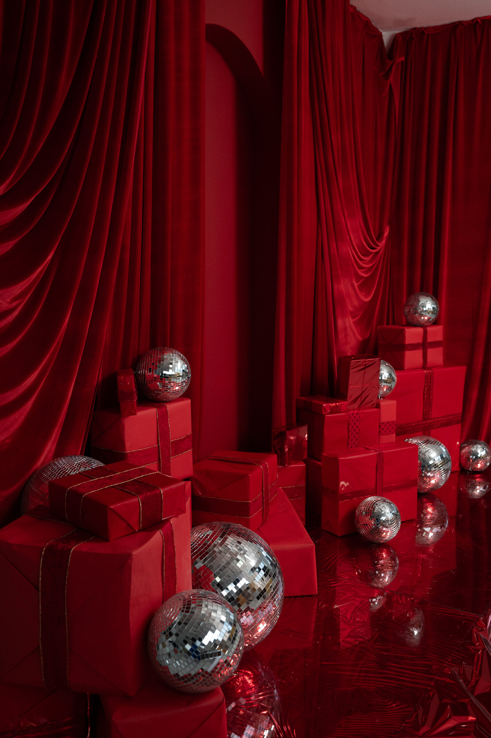 Crimson Christmas Set 2024__0015