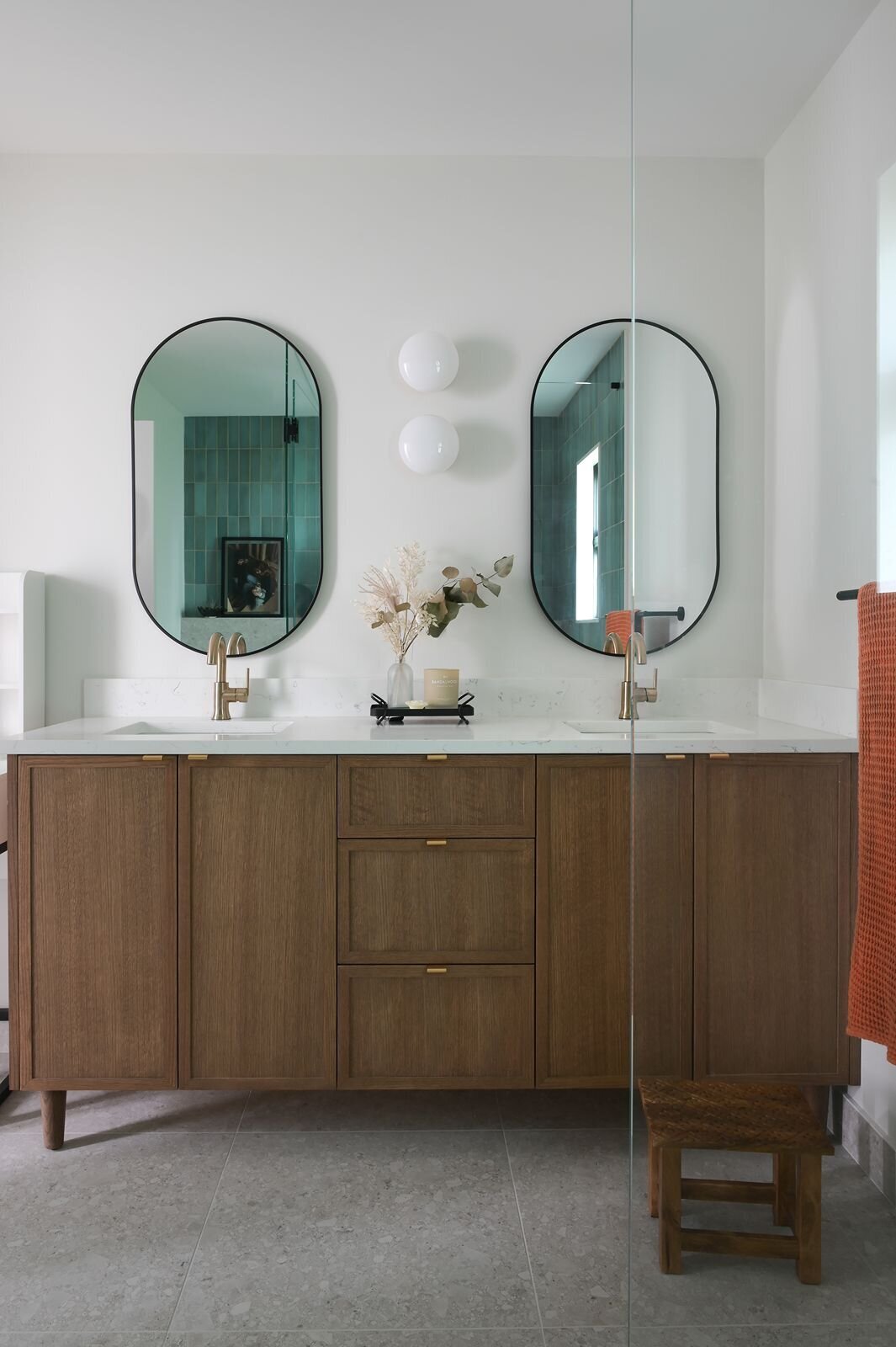 modern-bathroom-design-rebecca-foster.jpeg