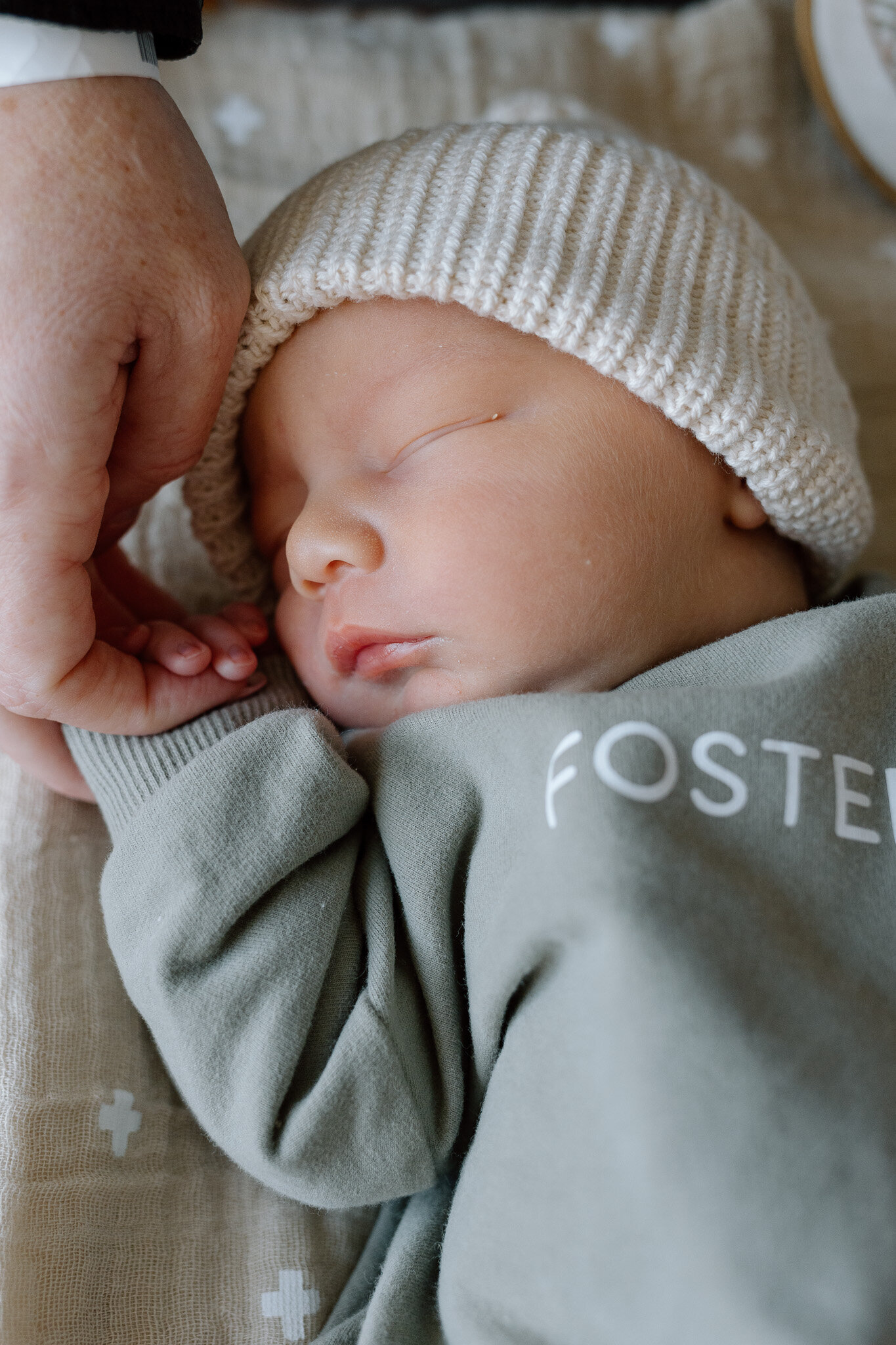 fresh-48-newborn-hospital-photography (2)