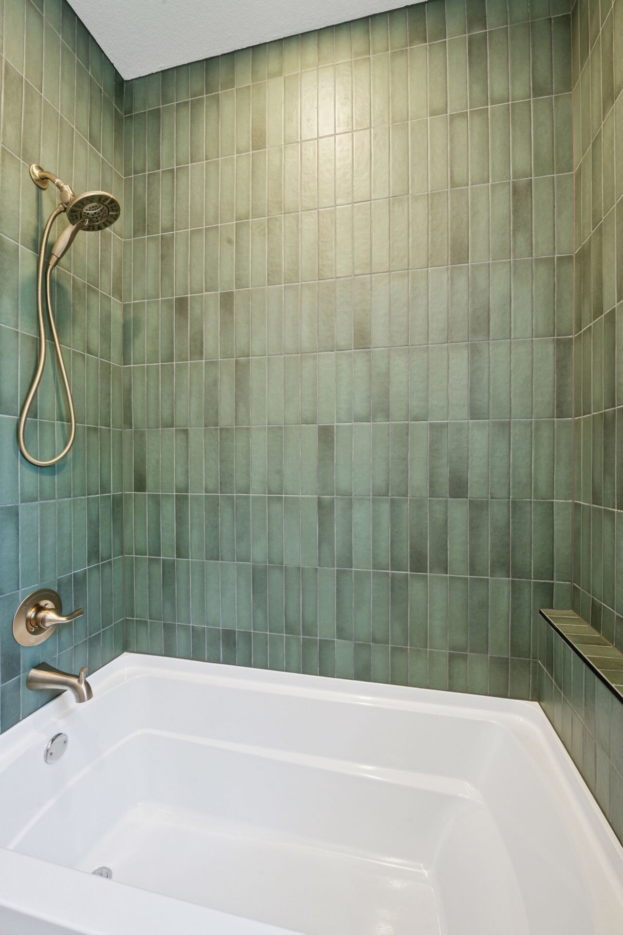4404 West 58th Street - Upper Level Full Bath Deep Tub & Custom Tilework
