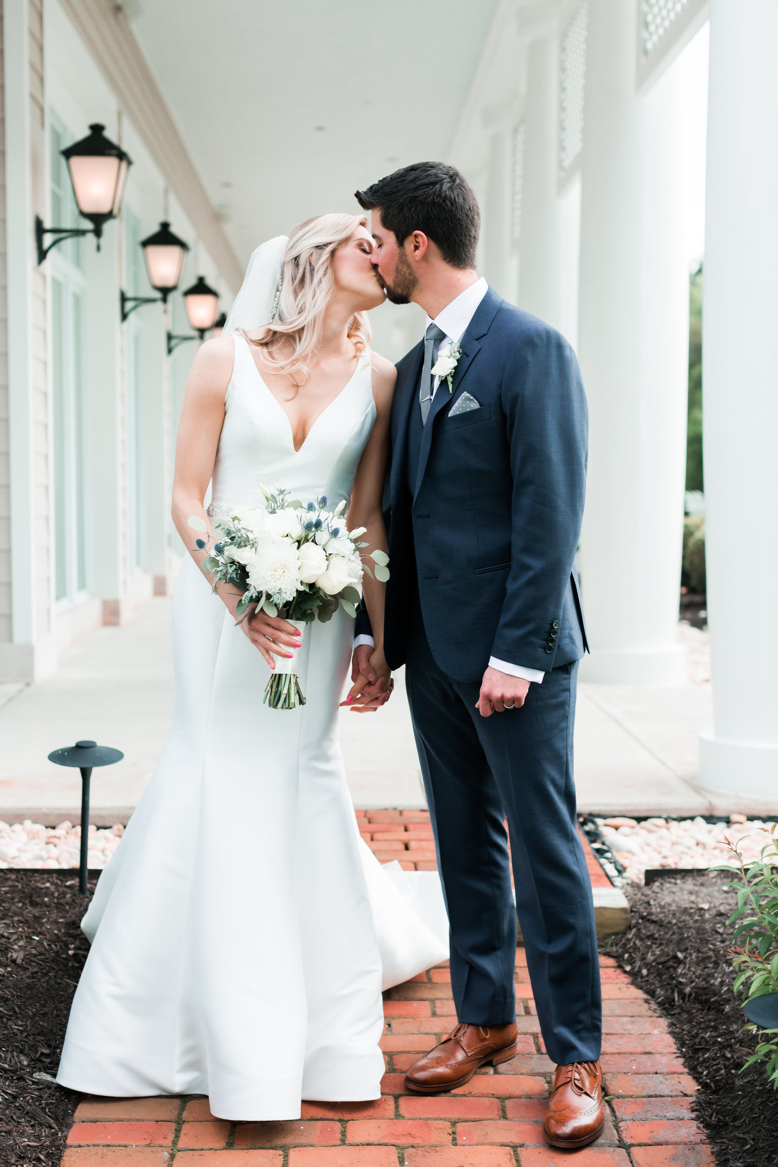 Two Rivers Country Club Classic Spring Wedding by Elizabeth Friske Photography-11