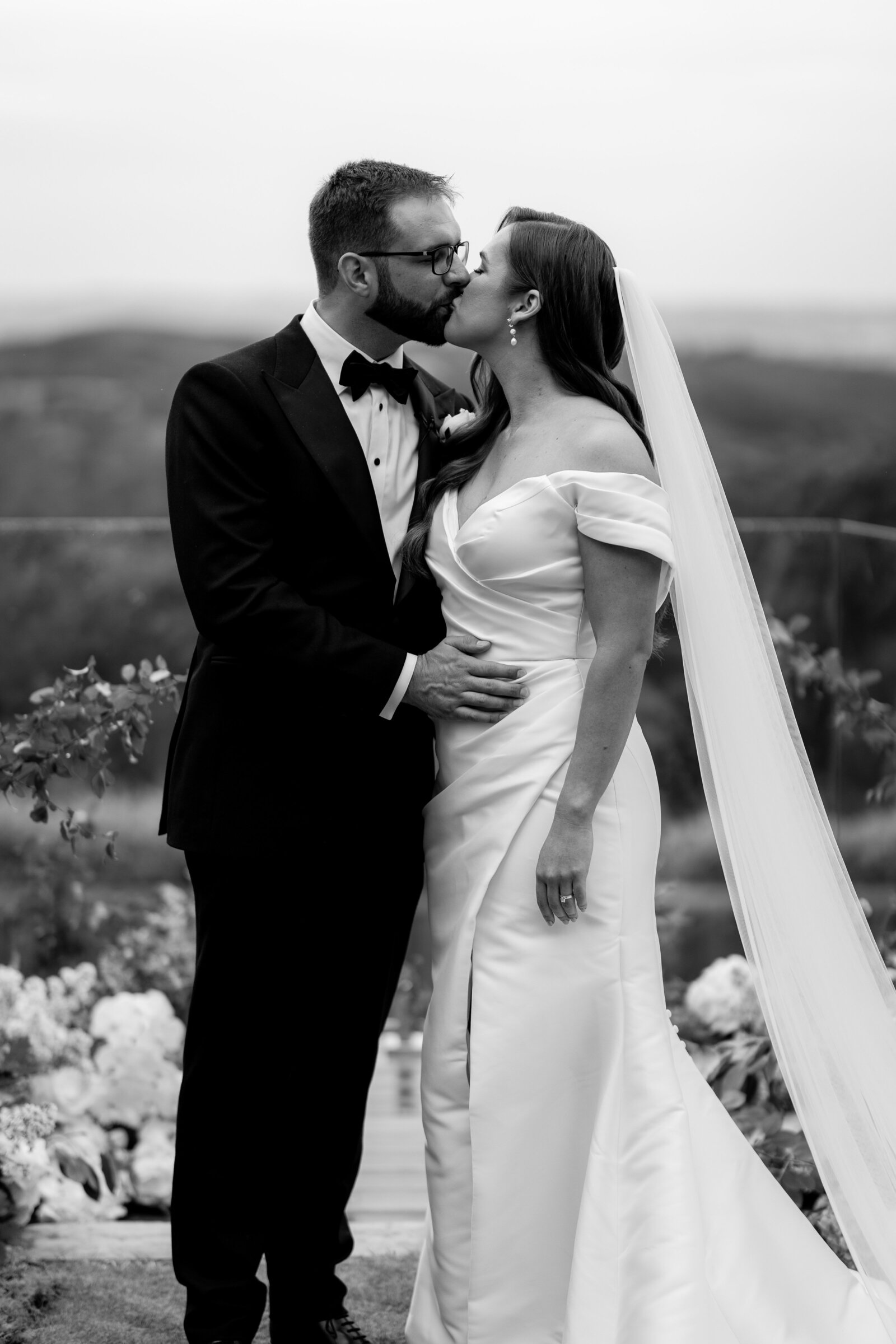 241123-Mikaela-Nathan-Rexvil-Photography-Adelaide-Wedding-Photographer-343