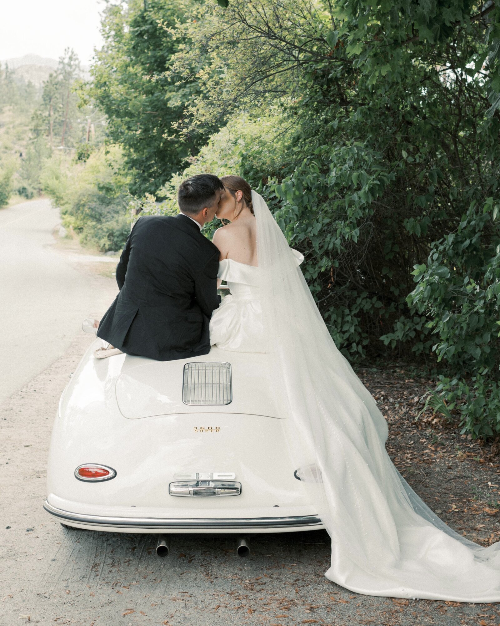 Luxury Vintage Wedding Car for Hire | Porsche 356 Speedster