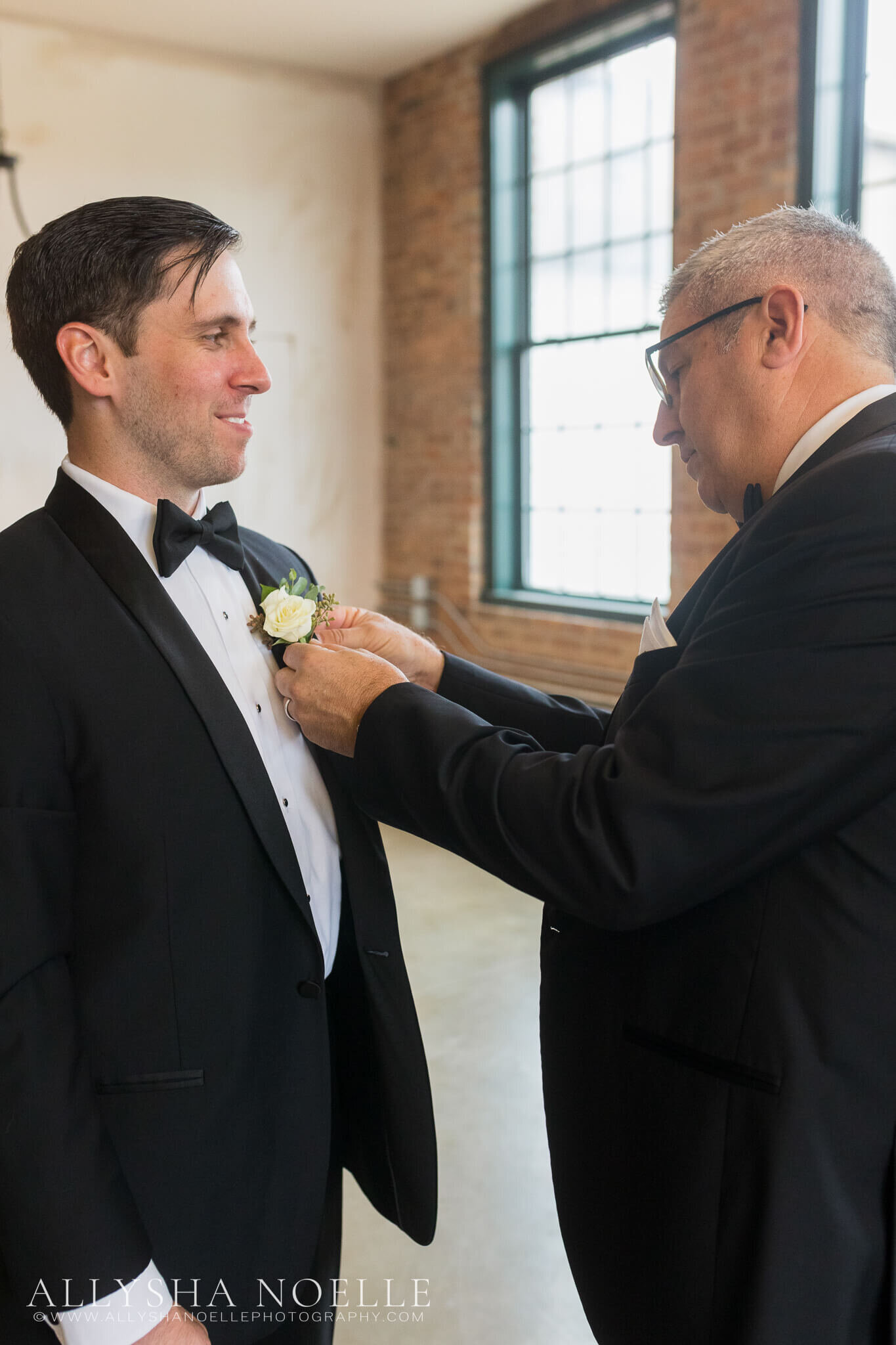 Wedding-at-The-Factory-on-Barclay-in-Milwaukee-0075