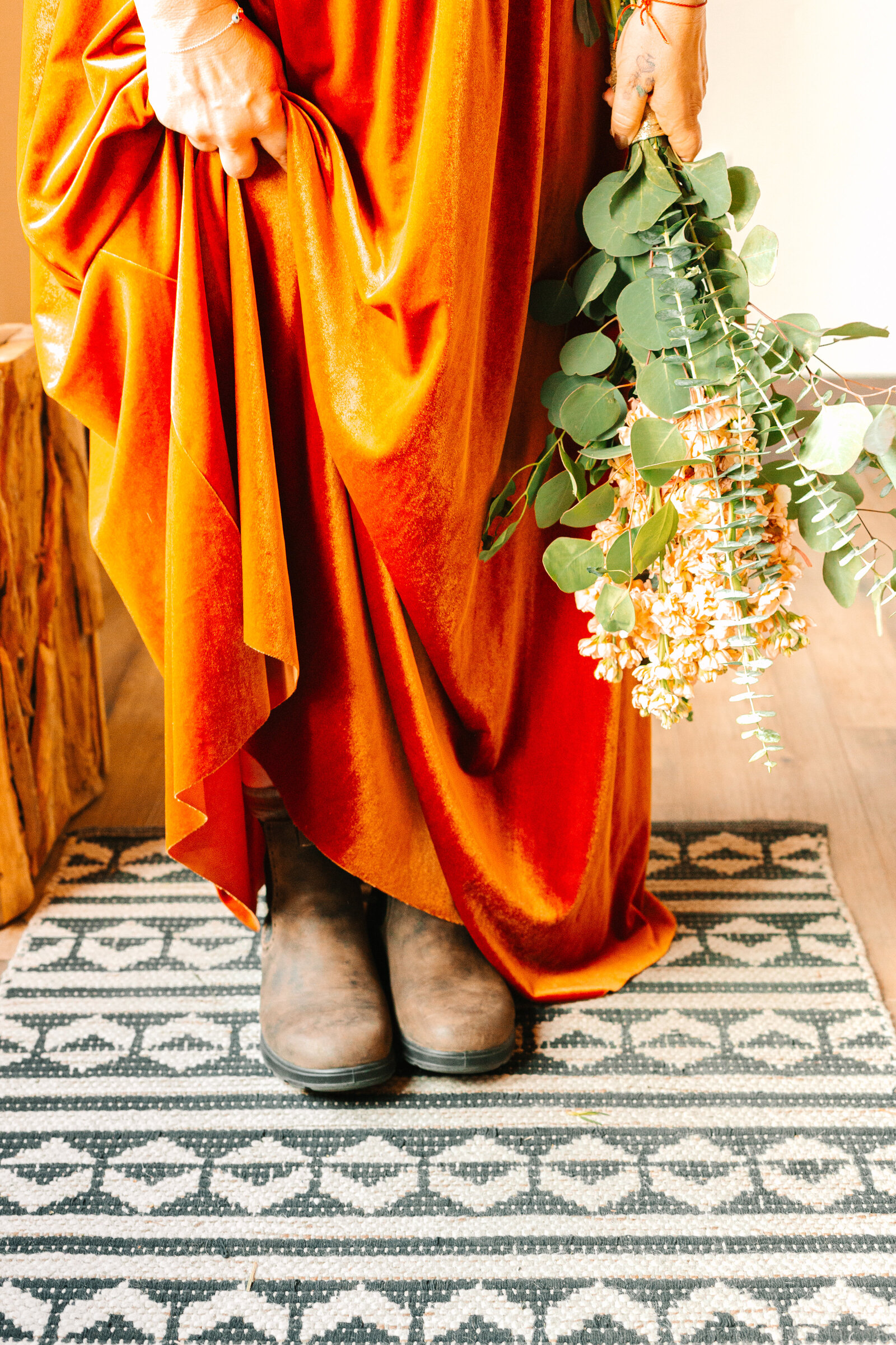 Colorful and boho details at an intimate elopement at a cabin at Big Bear Lake, California.