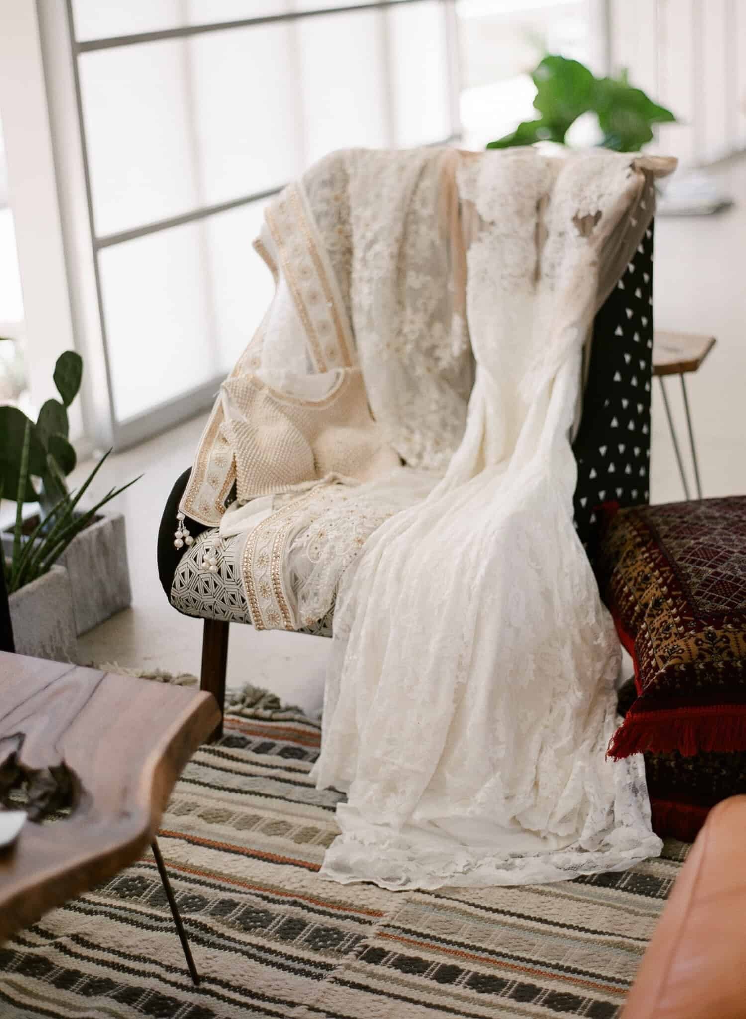AUSTIN-MODERN-MONOCHROMATIC-INDIAN-WEDDING-00024