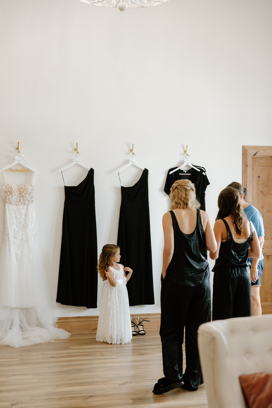 brightbill-wedding-prairie-hill-vineyard-kayxbee-38